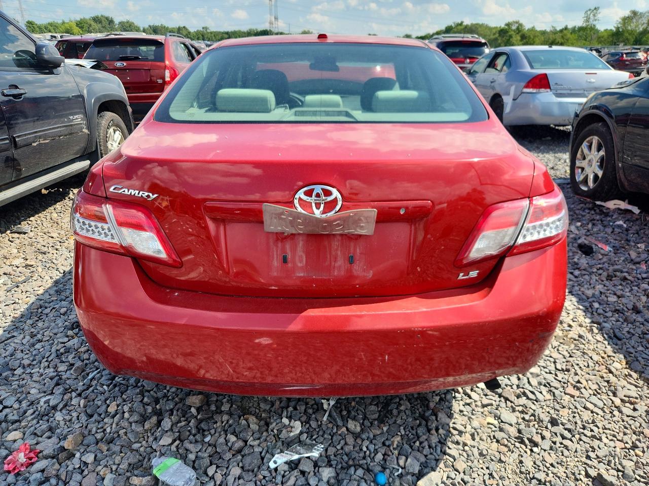 2011 Toyota Camry Le Красный vin: 4T1BF3EK8BU729728