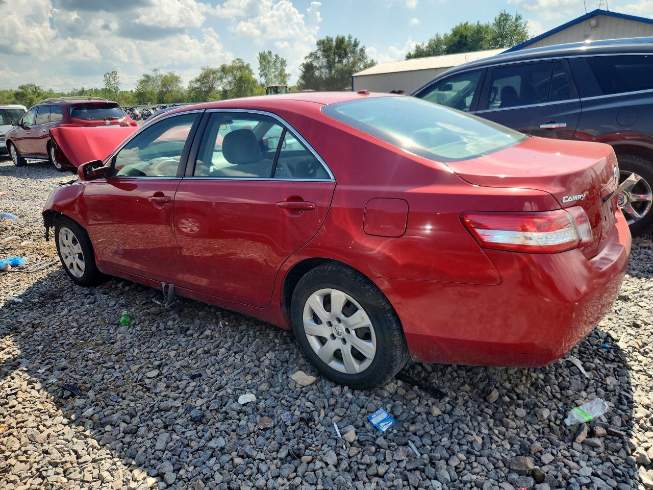 2011 Toyota Camry Le Красный vin: 4T1BF3EK8BU729728