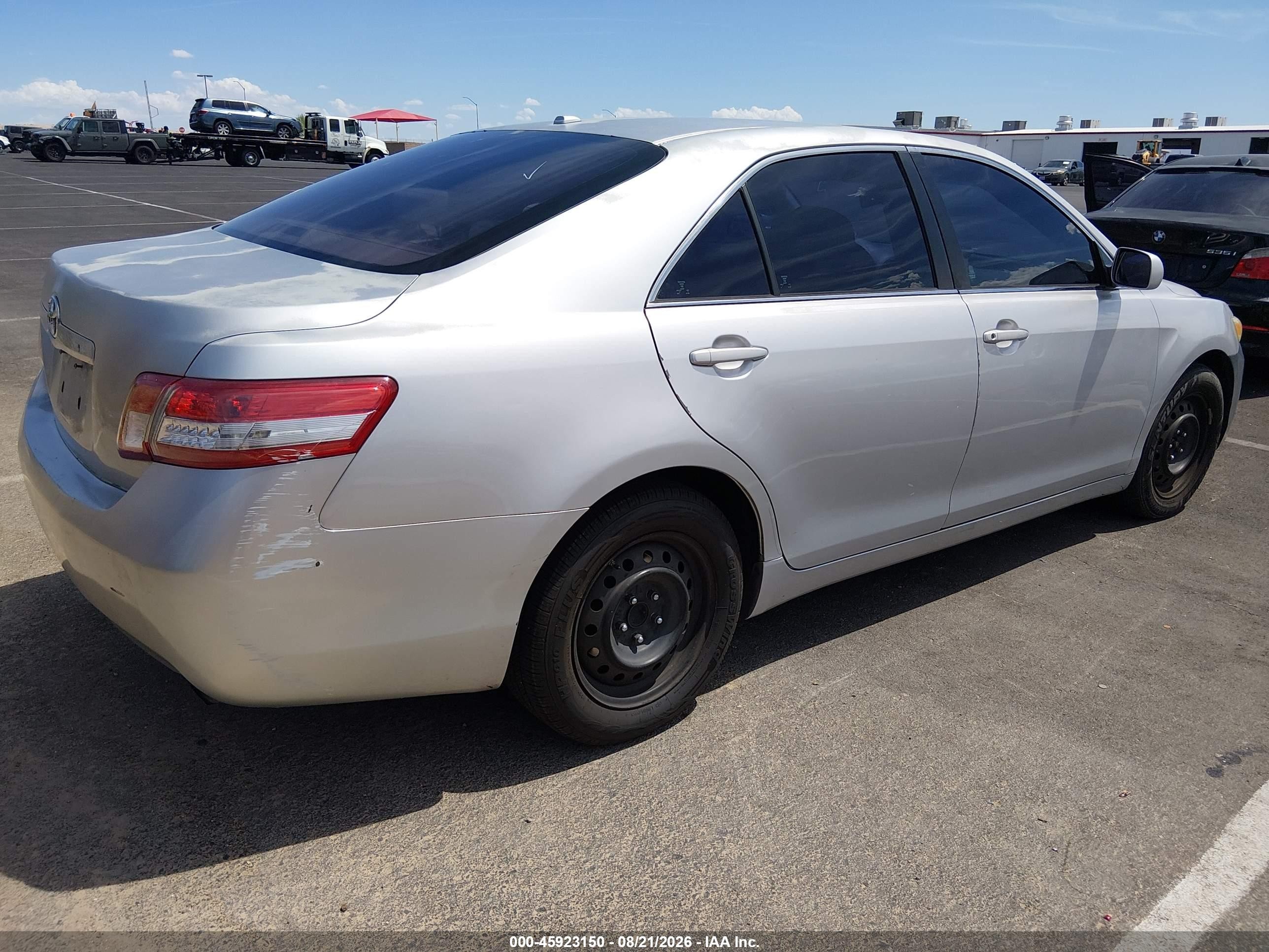 2011 Toyota Camry   Silver vin: 4T1BF3EK8BU735321