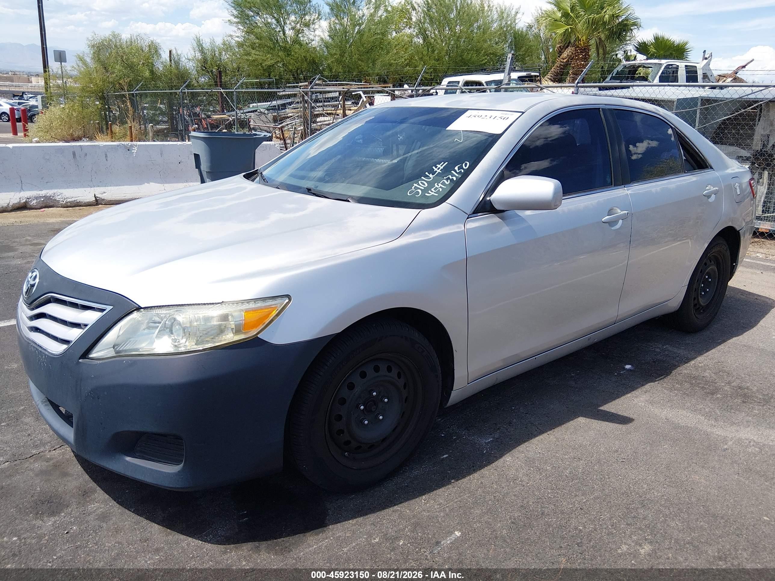 2011 Toyota Camry   Silver vin: 4T1BF3EK8BU735321