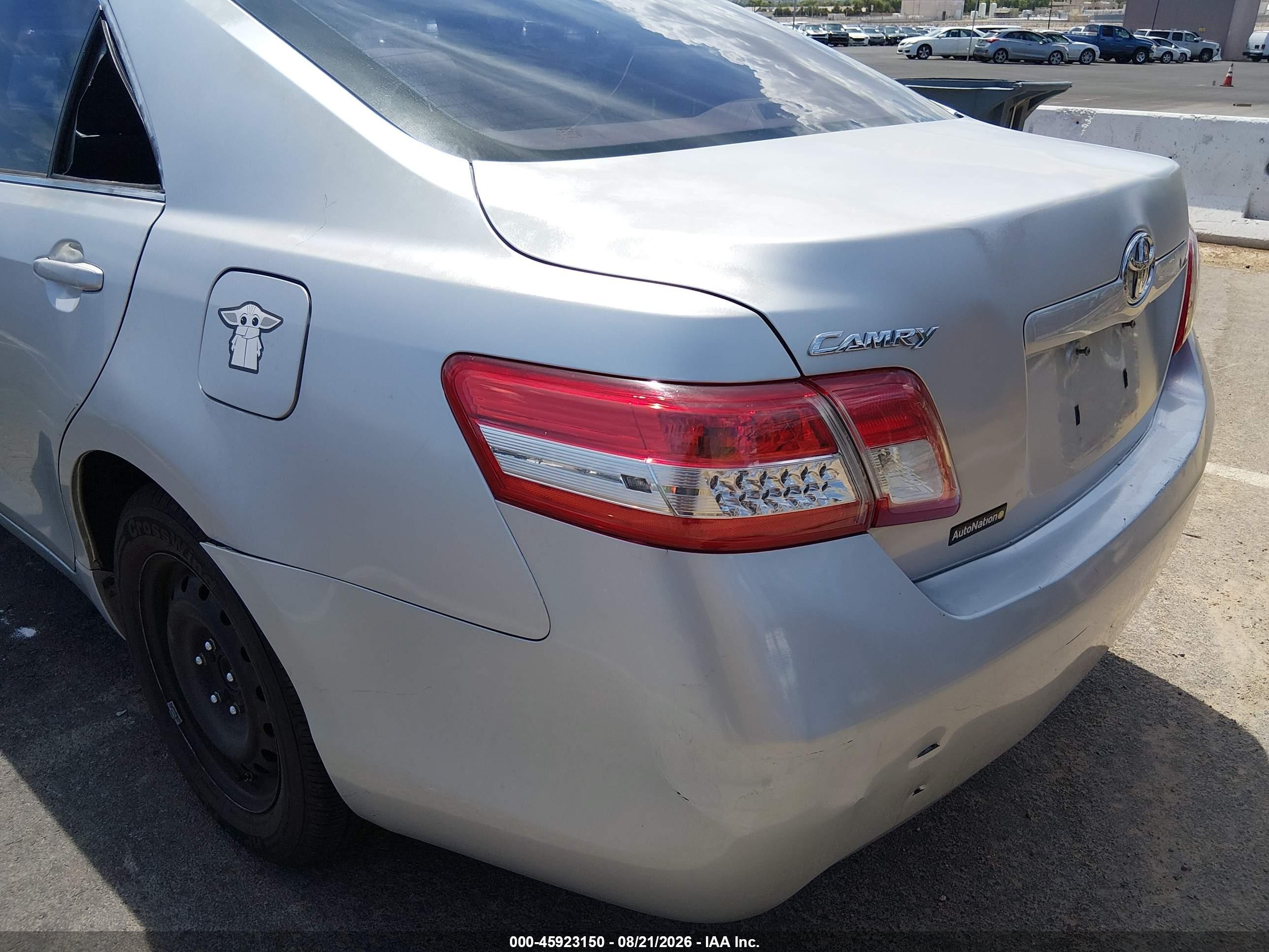 2011 Toyota Camry   Silver vin: 4T1BF3EK8BU735321