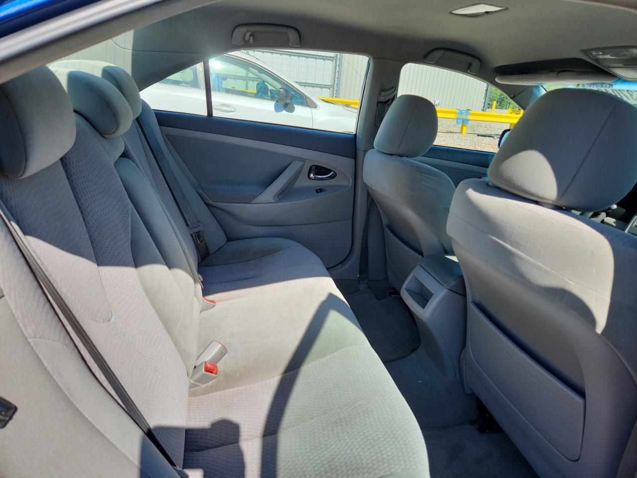 2011 Toyota Camry Le Blue vin: 4T1BF3EK8BU740289