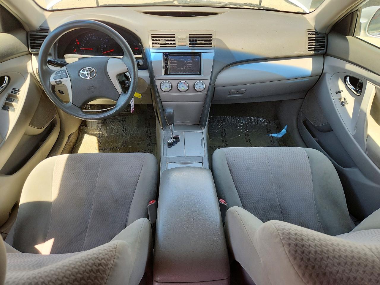 2011 Toyota Camry Le Серебряный vin: 4T1BF3EK8BU744715