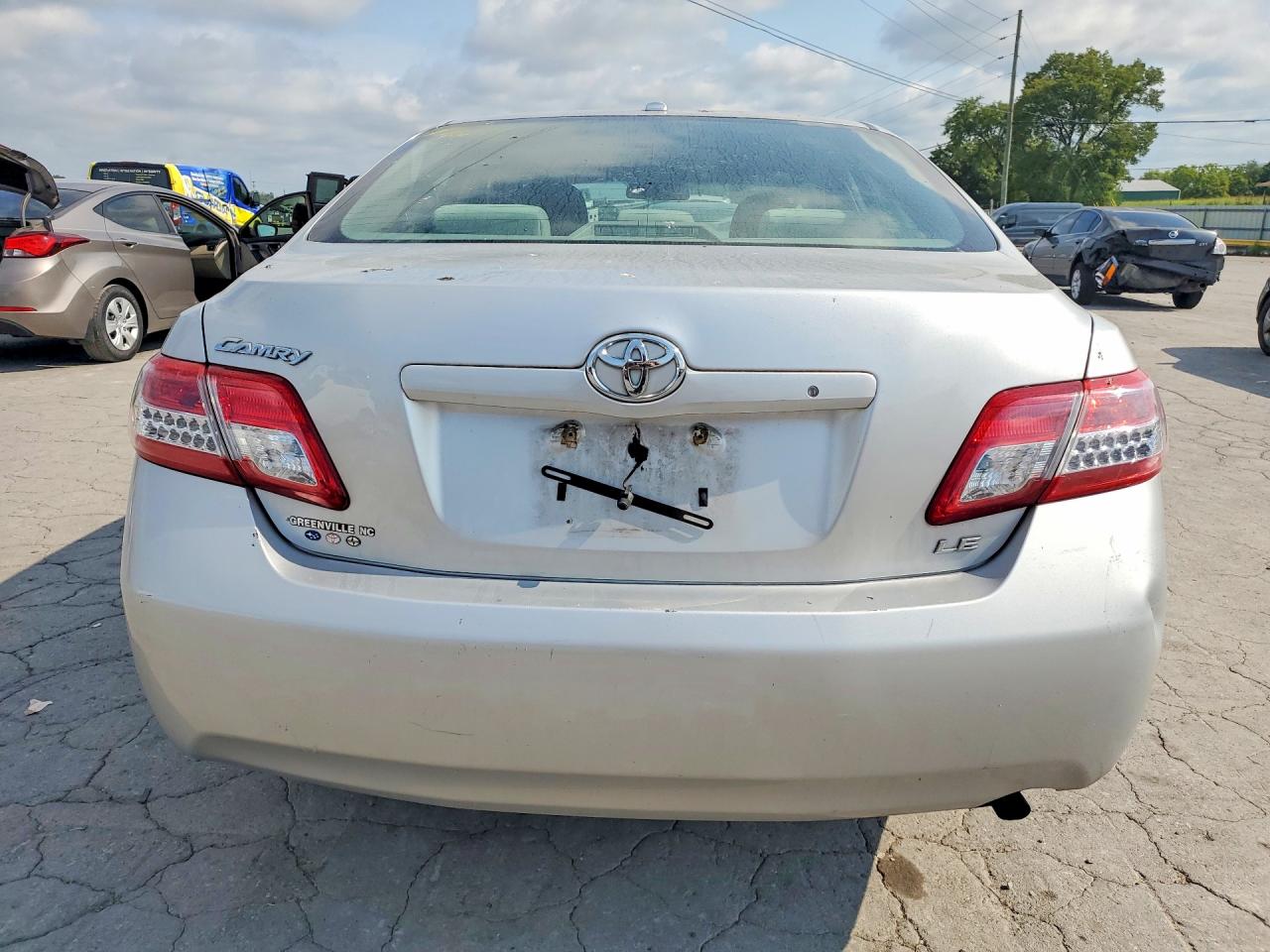 2011 Toyota Camry Le Silver vin: 4T1BF3EK8BU747890