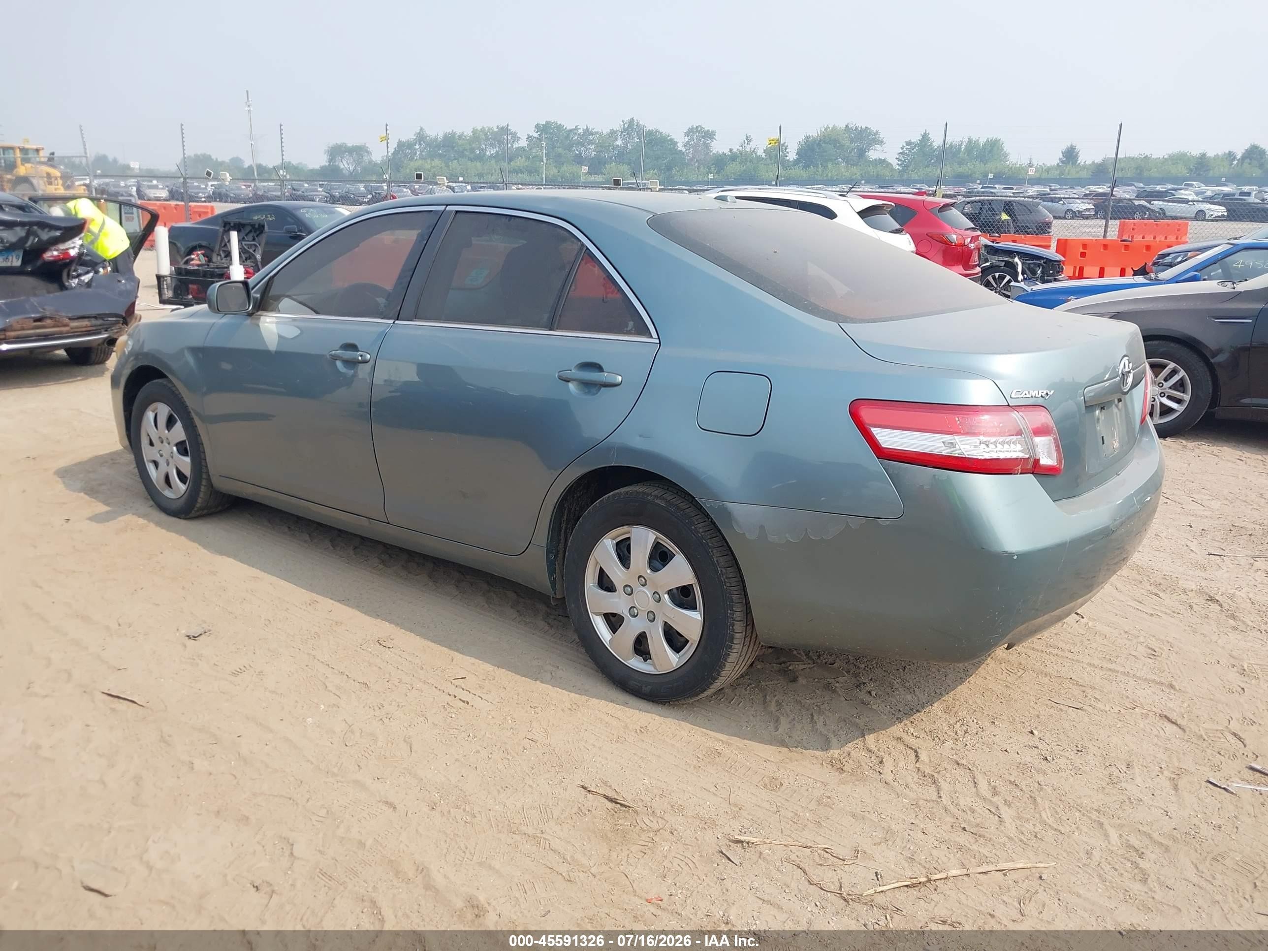 2011 Toyota Camry Le Зеленый vin: 4T1BF3EK8BU748845