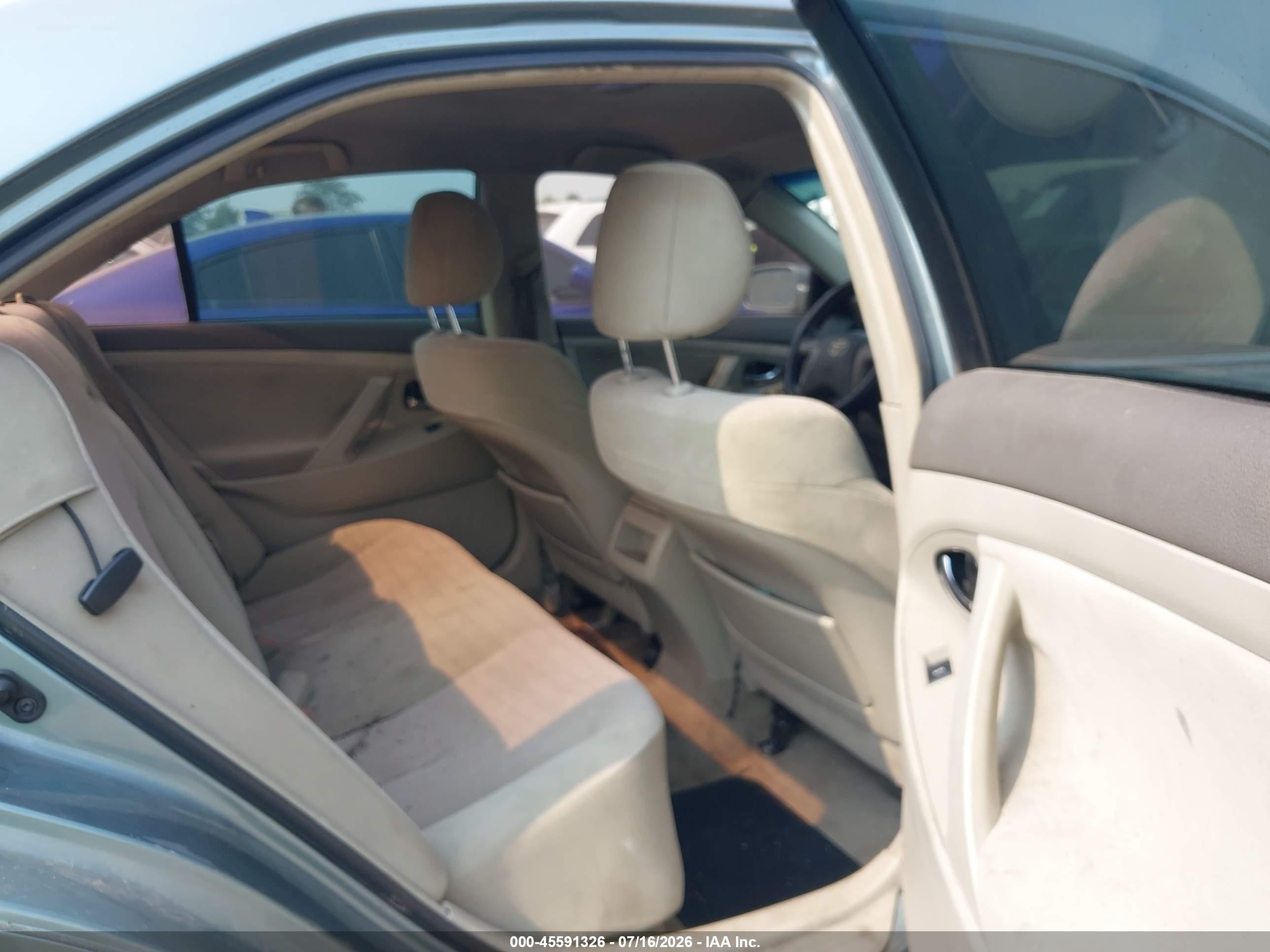 2011 Toyota Camry Le Зеленый vin: 4T1BF3EK8BU748845