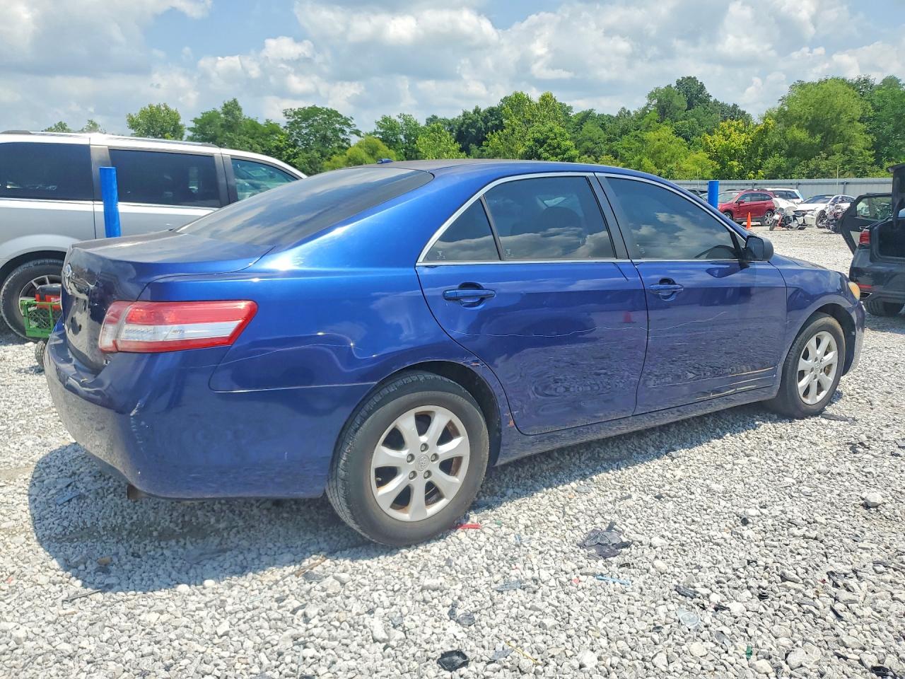 2011 Toyota Camry Le Blue vin: 4T1BF3EK8BU750269