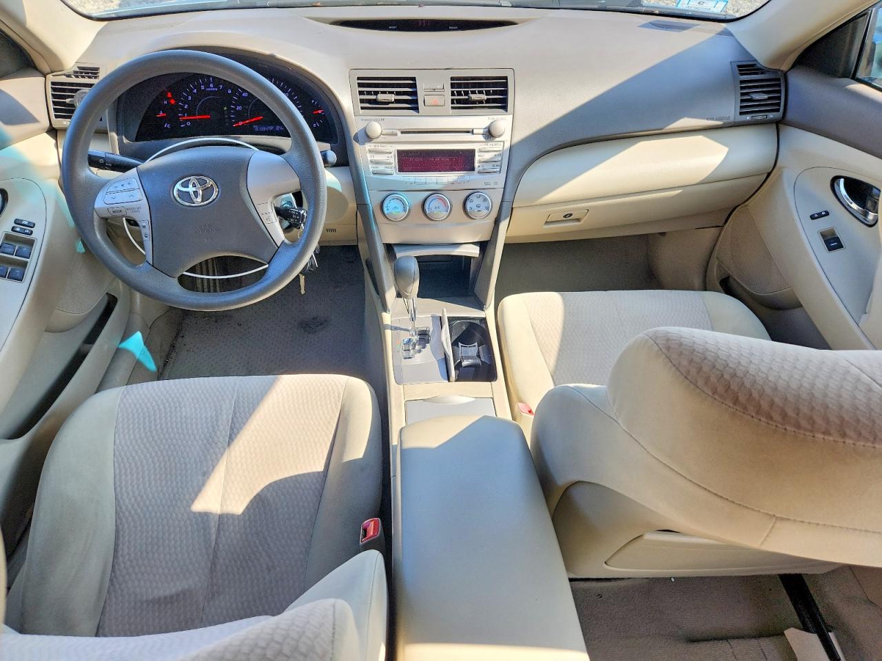 2011 Toyota Camry Le Green vin: 4T1BF3EK8BU758128