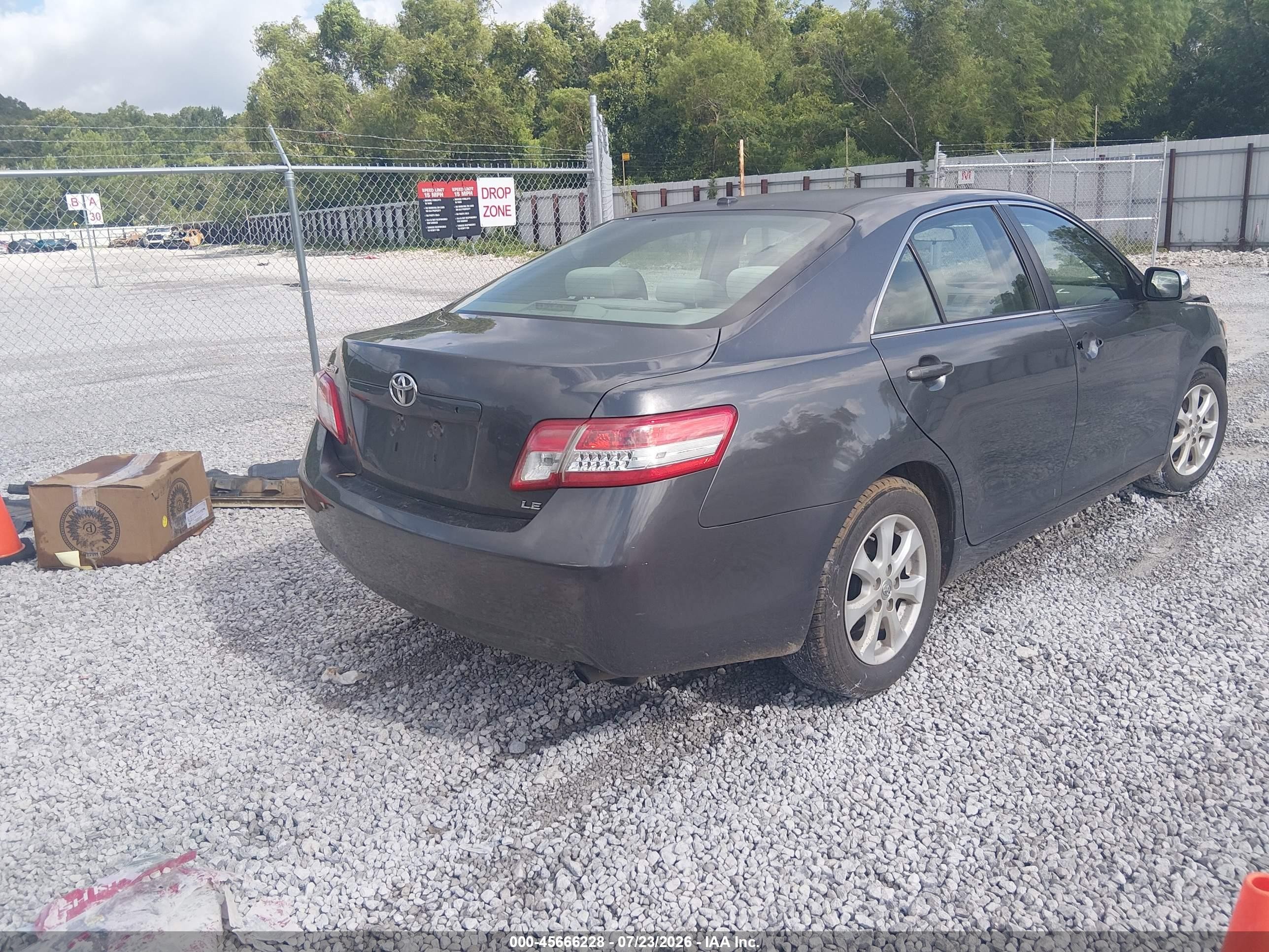 2011 Toyota Camry Le Серый vin: 4T1BF3EK8BU761160