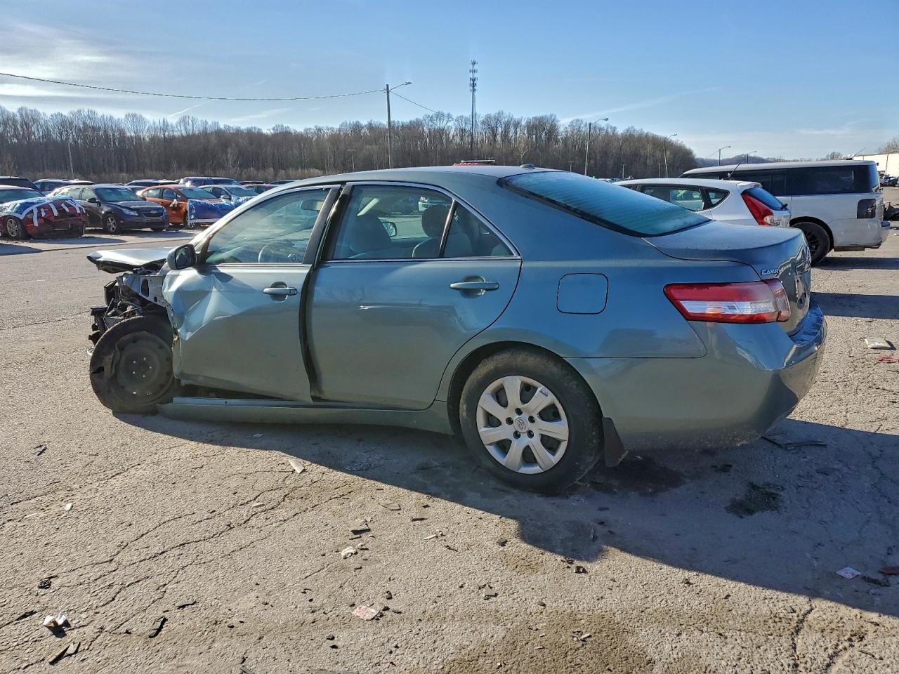 2011 Toyota Camry Base Green vin: 4T1BF3EK8BU762101