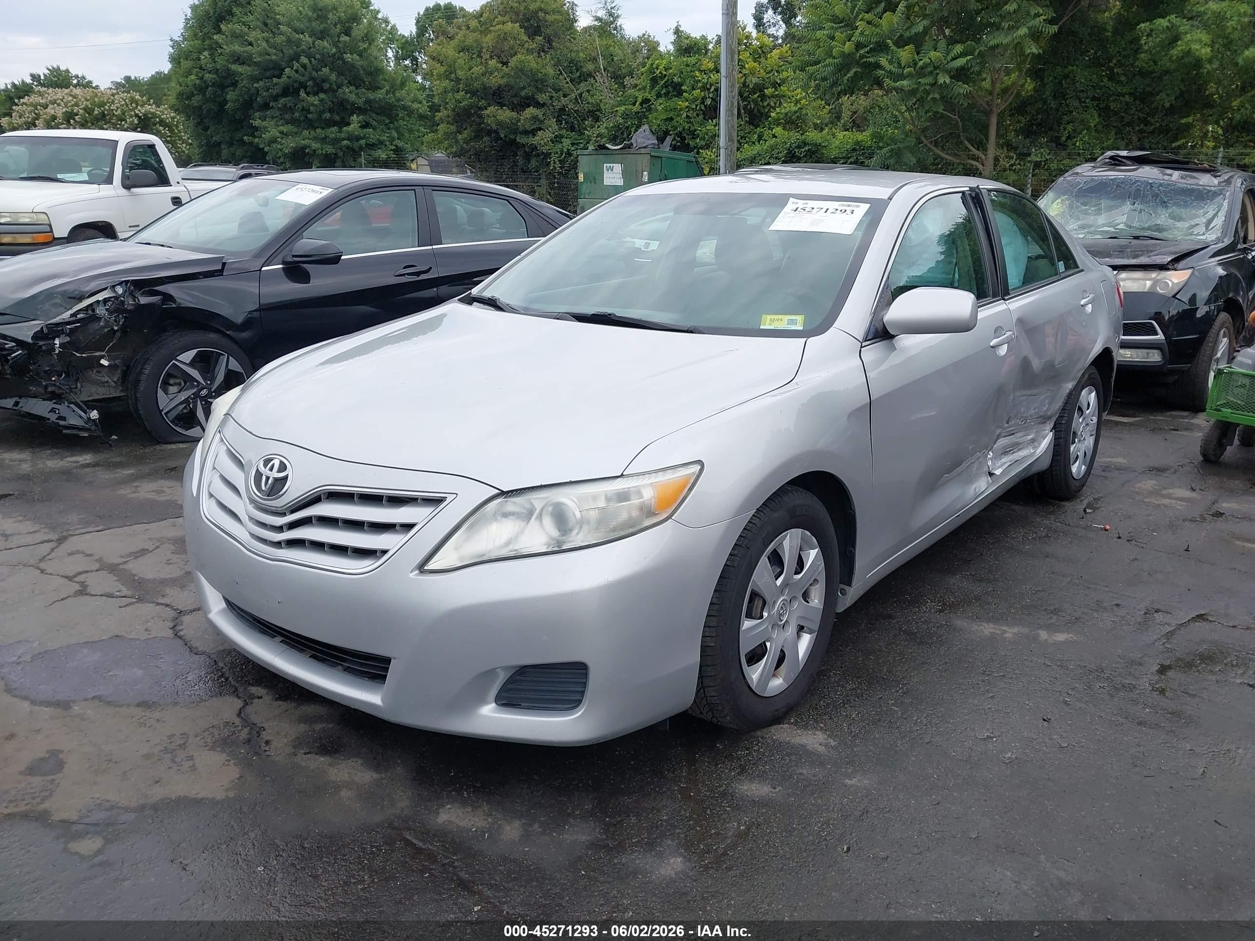 2011 Toyota Camry Le Silver vin: 4T1BF3EK8BU762681