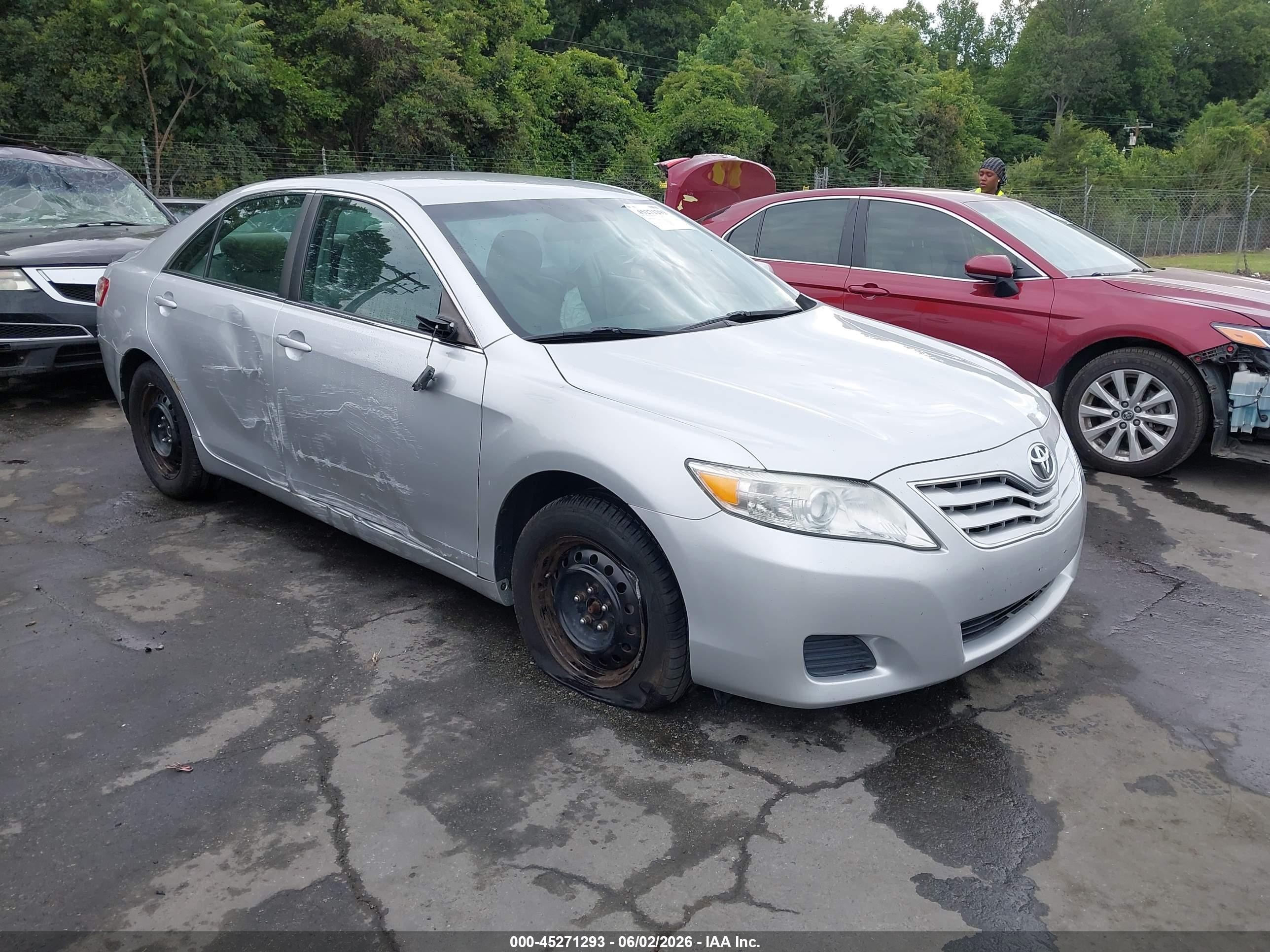 2011 Toyota Camry Le Серебряный vin: 4T1BF3EK8BU762681