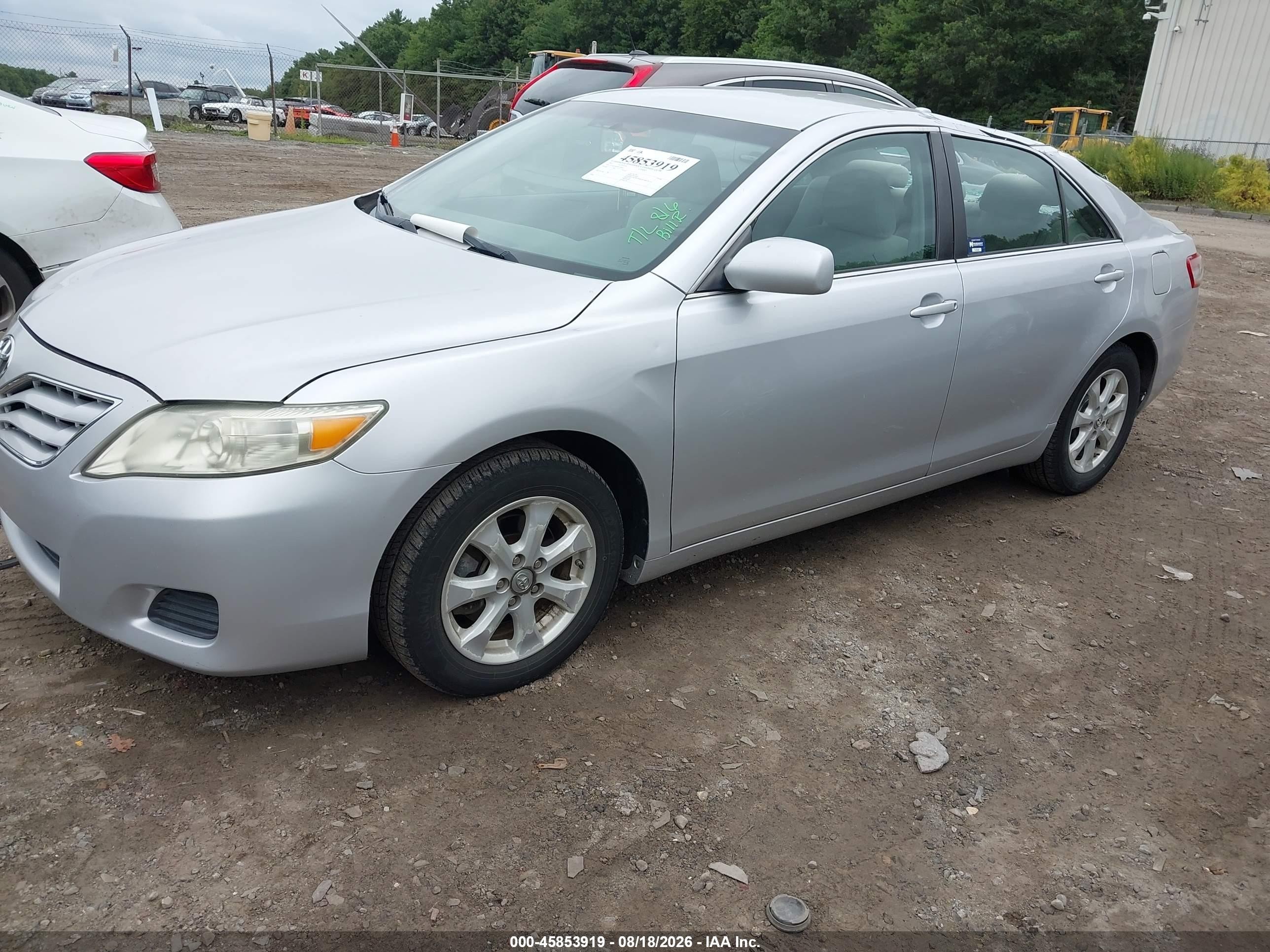 2011 Toyota Camry Le Silver vin: 4T1BF3EK8BU764012
