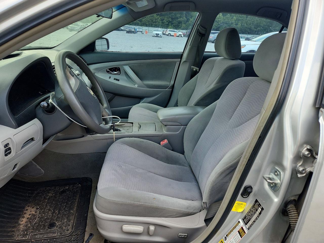 2011 Toyota Camry Le Silver vin: 4T1BF3EK8BU775737