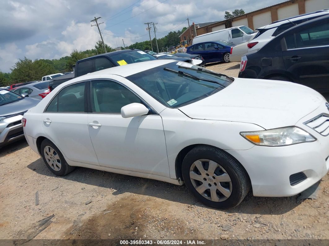 2011 Toyota Camry Le White vin: 4T1BF3EK8BU777004