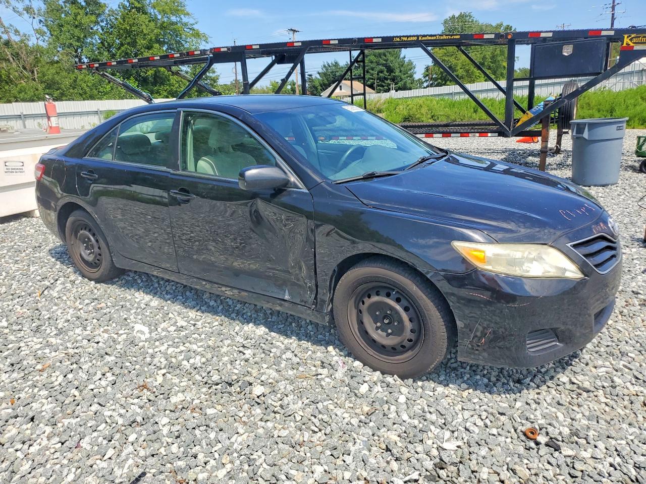 2010 Toyota Camry Le Black vin: 4T1BF3EK9AU027982