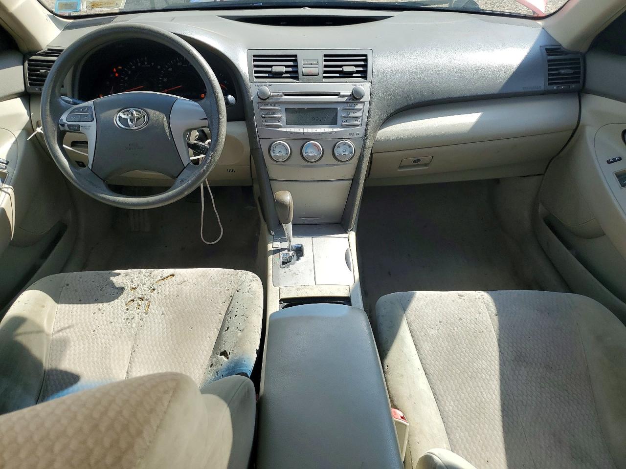 2010 Toyota Camry Le Red vin: 4T1BF3EK9AU043972