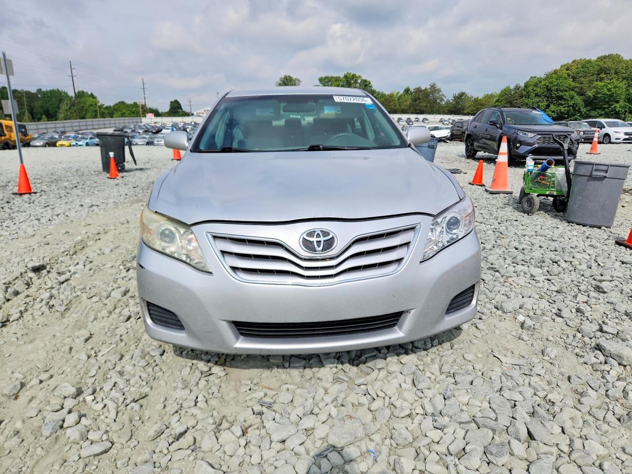 2010 Toyota Camry Silver vin: 4T1BF3EK9AU062926