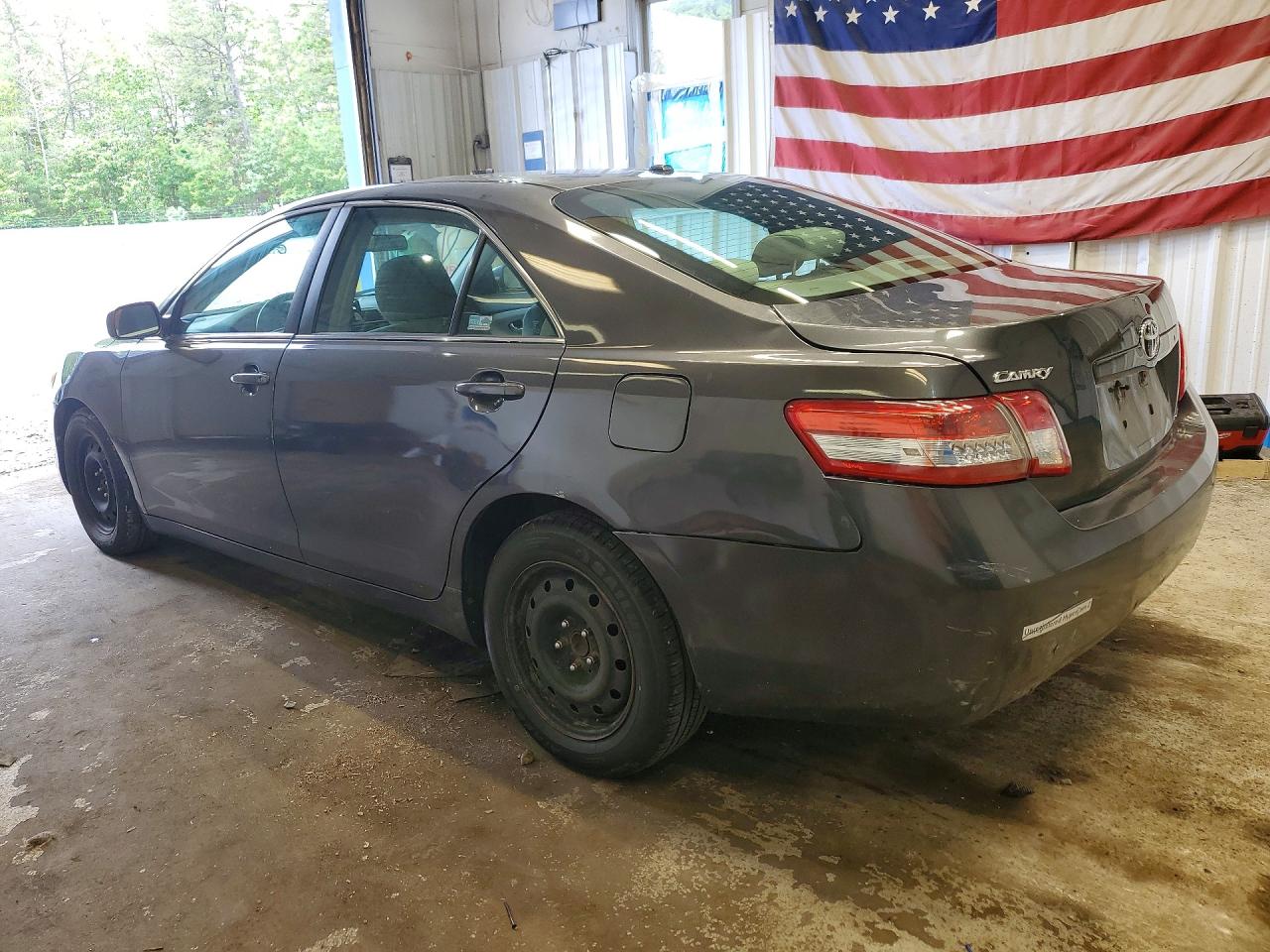 2010 Toyota Camry Le Gray vin: 4T1BF3EK9AU076535
