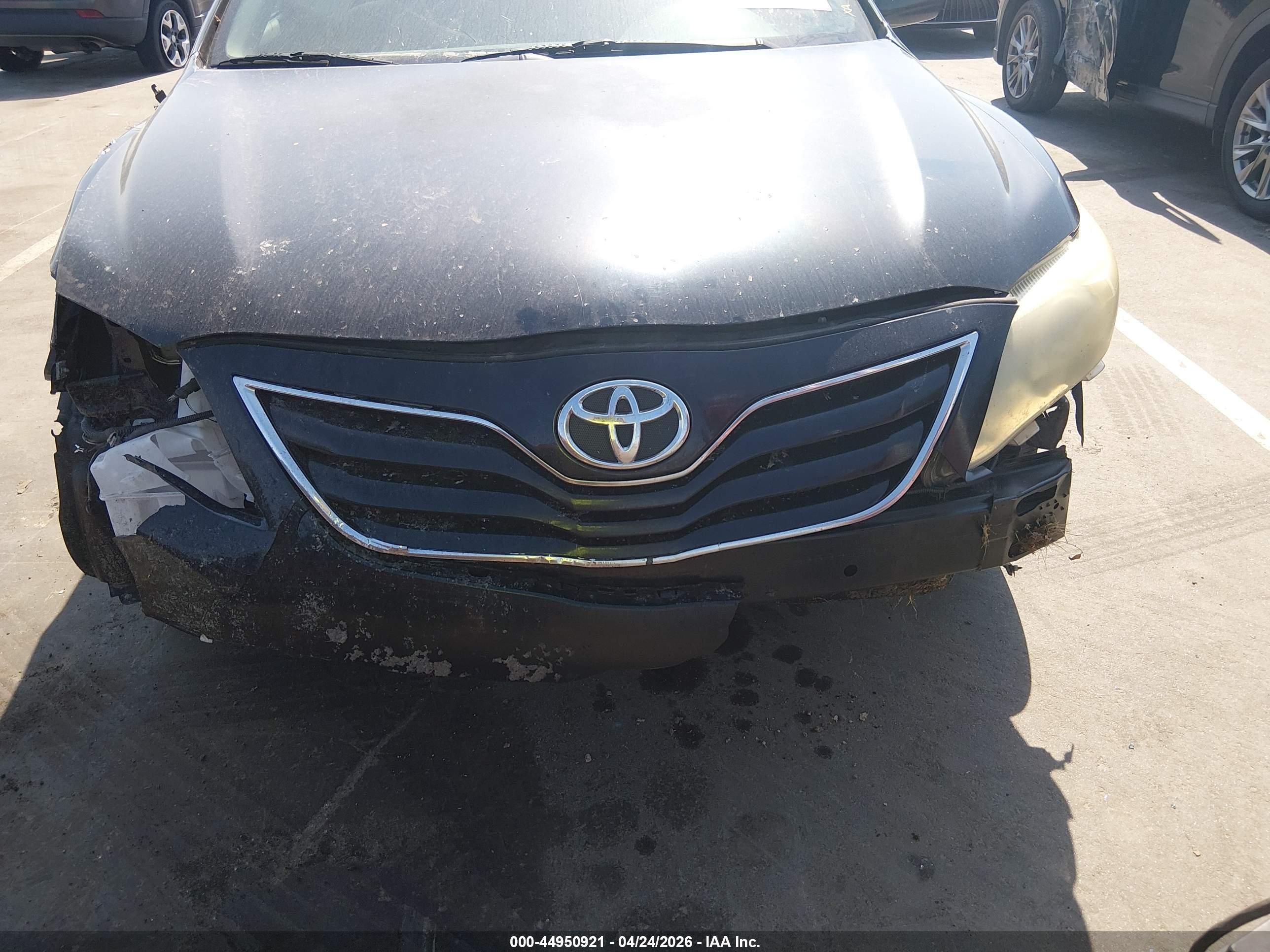 2010 Toyota Camry Le Black vin: 4T1BF3EK9AU079502