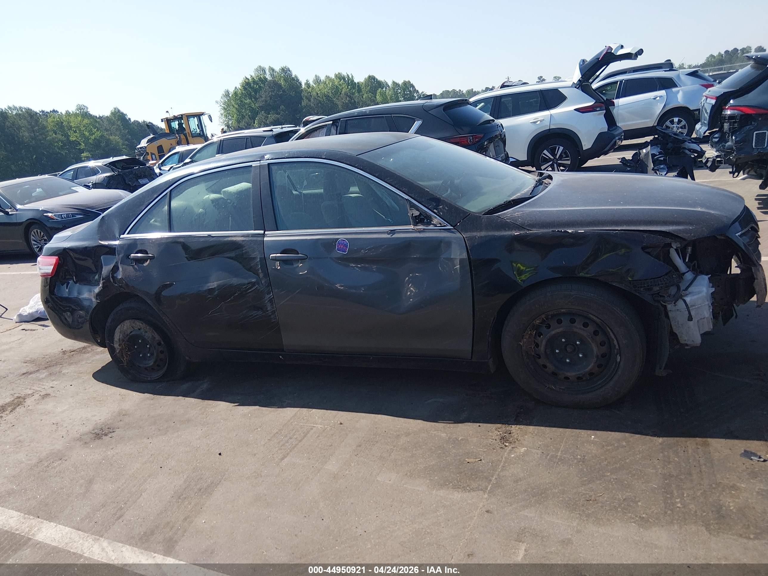 2010 Toyota Camry Le Black vin: 4T1BF3EK9AU079502