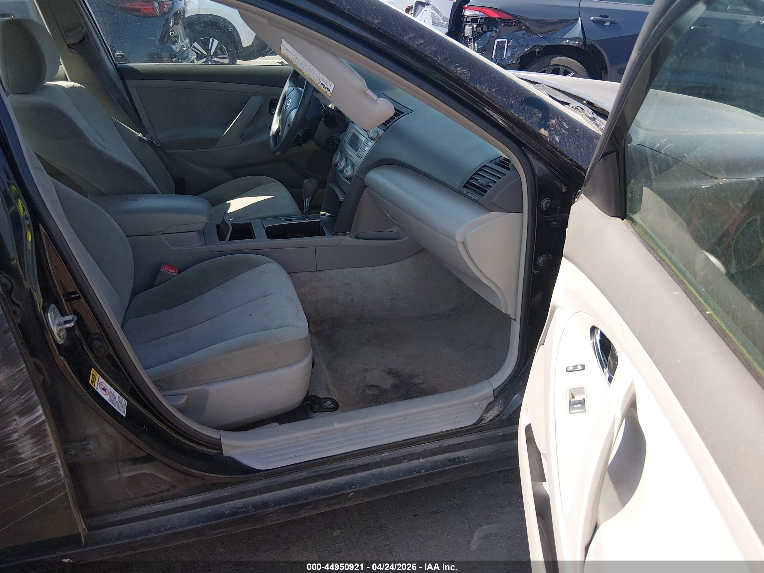 2010 Toyota Camry Le Black vin: 4T1BF3EK9AU079502