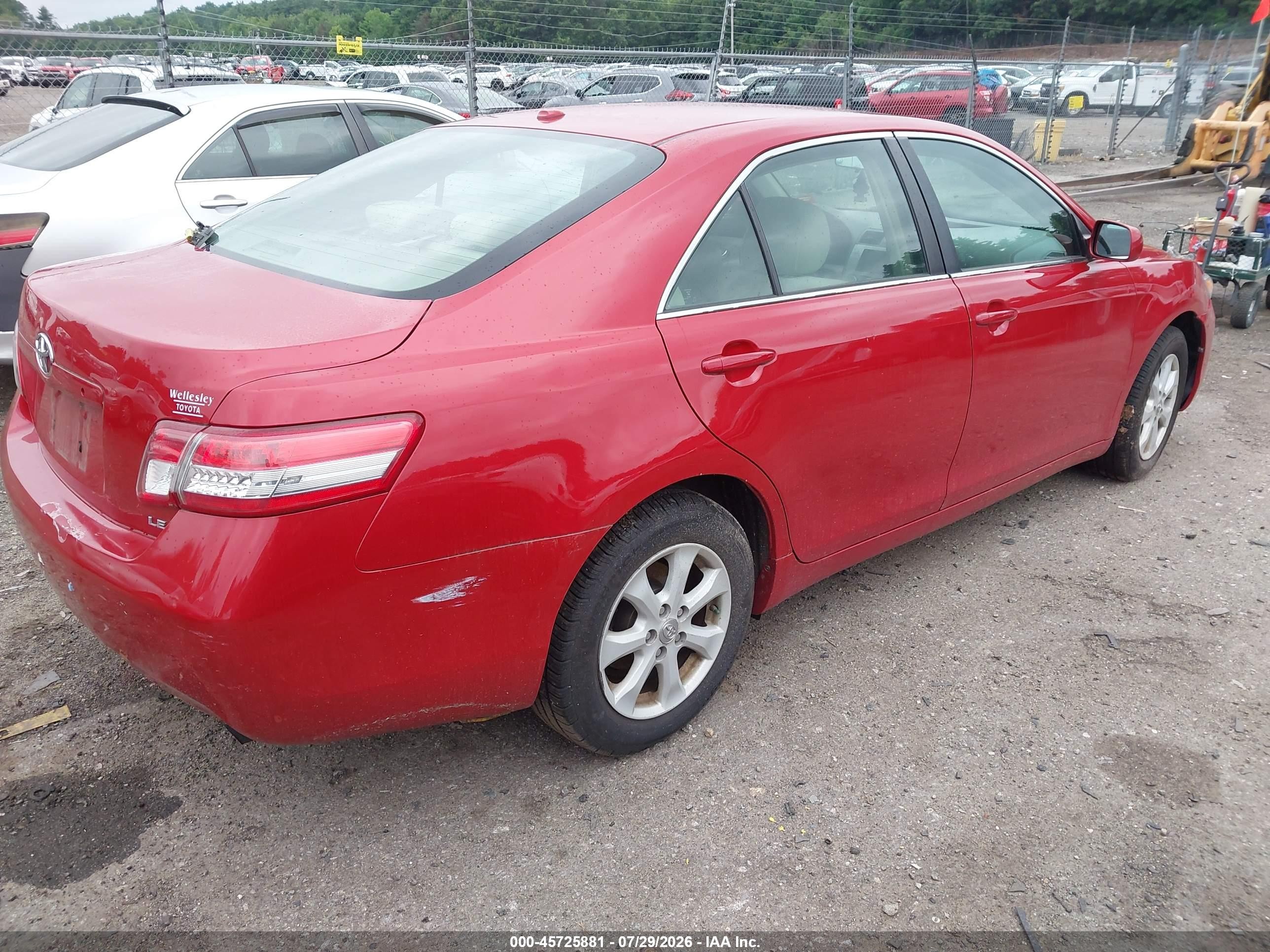 2010 Toyota Camry Le Red vin: 4T1BF3EK9AU097238