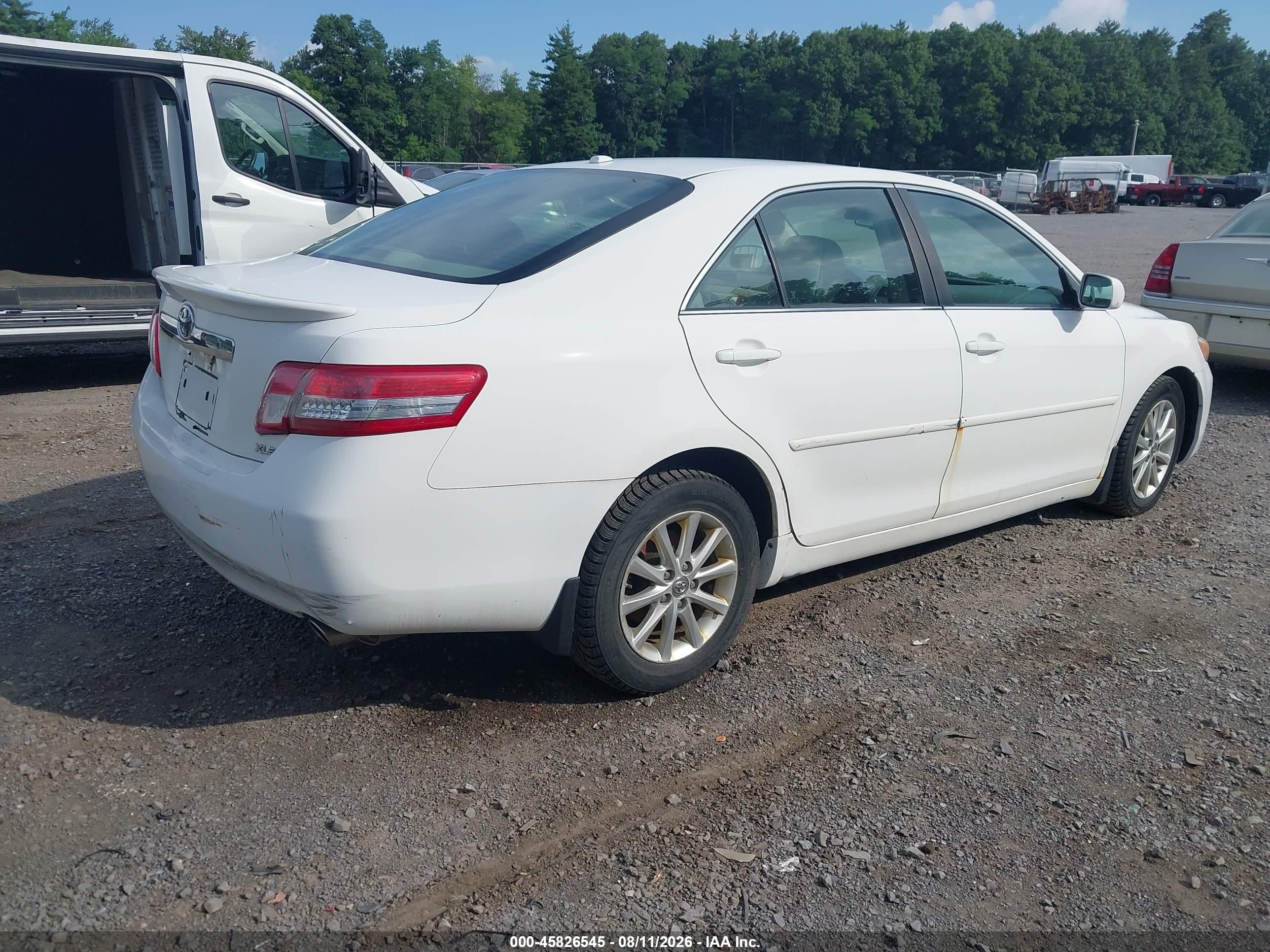 2010 Toyota Camry Xle White vin: 4T1BF3EK9AU541928