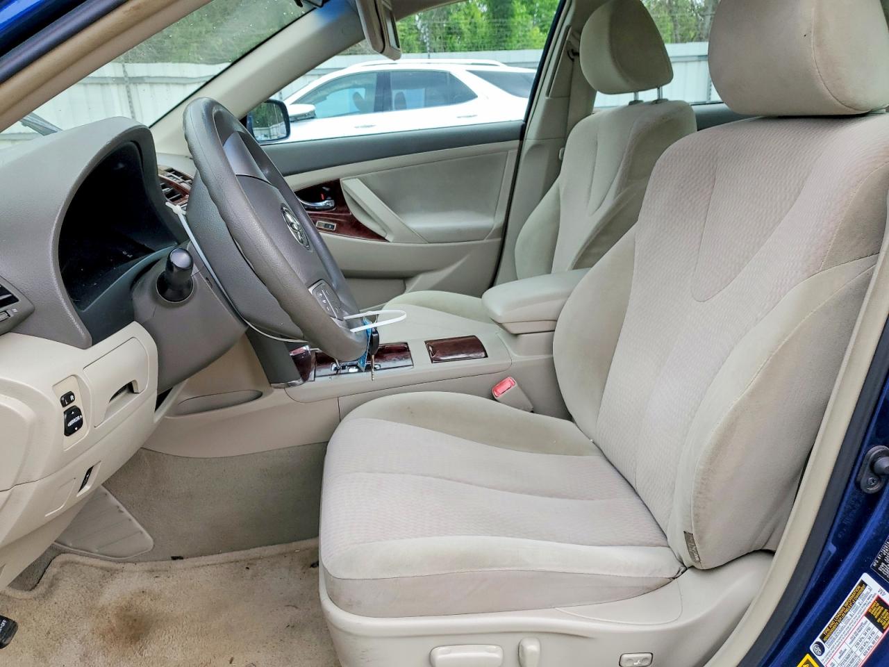 2010 Toyota Camry Le Blue vin: 4T1BF3EK9AU548698