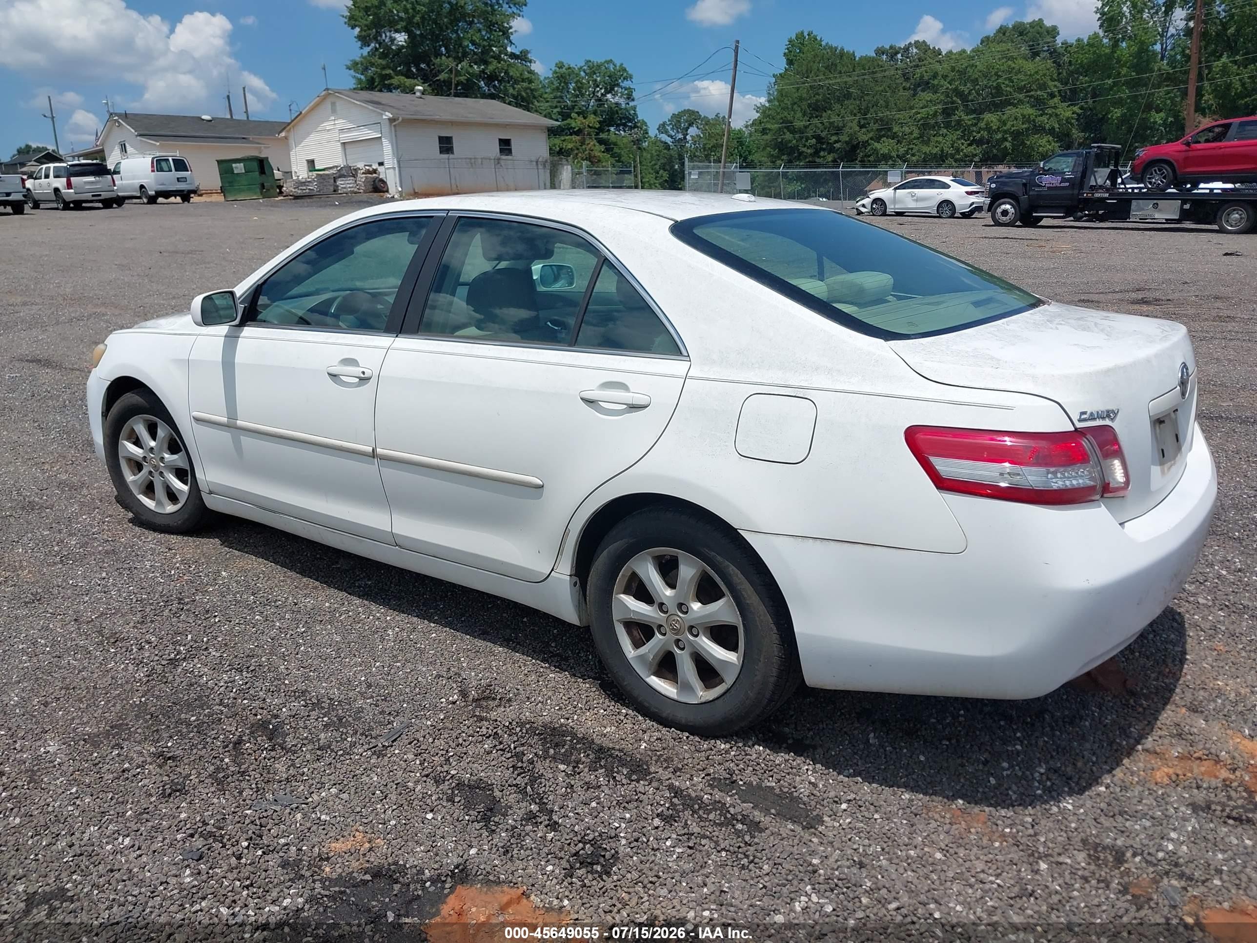 2010 Toyota Camry Le White vin: 4T1BF3EK9AU550290