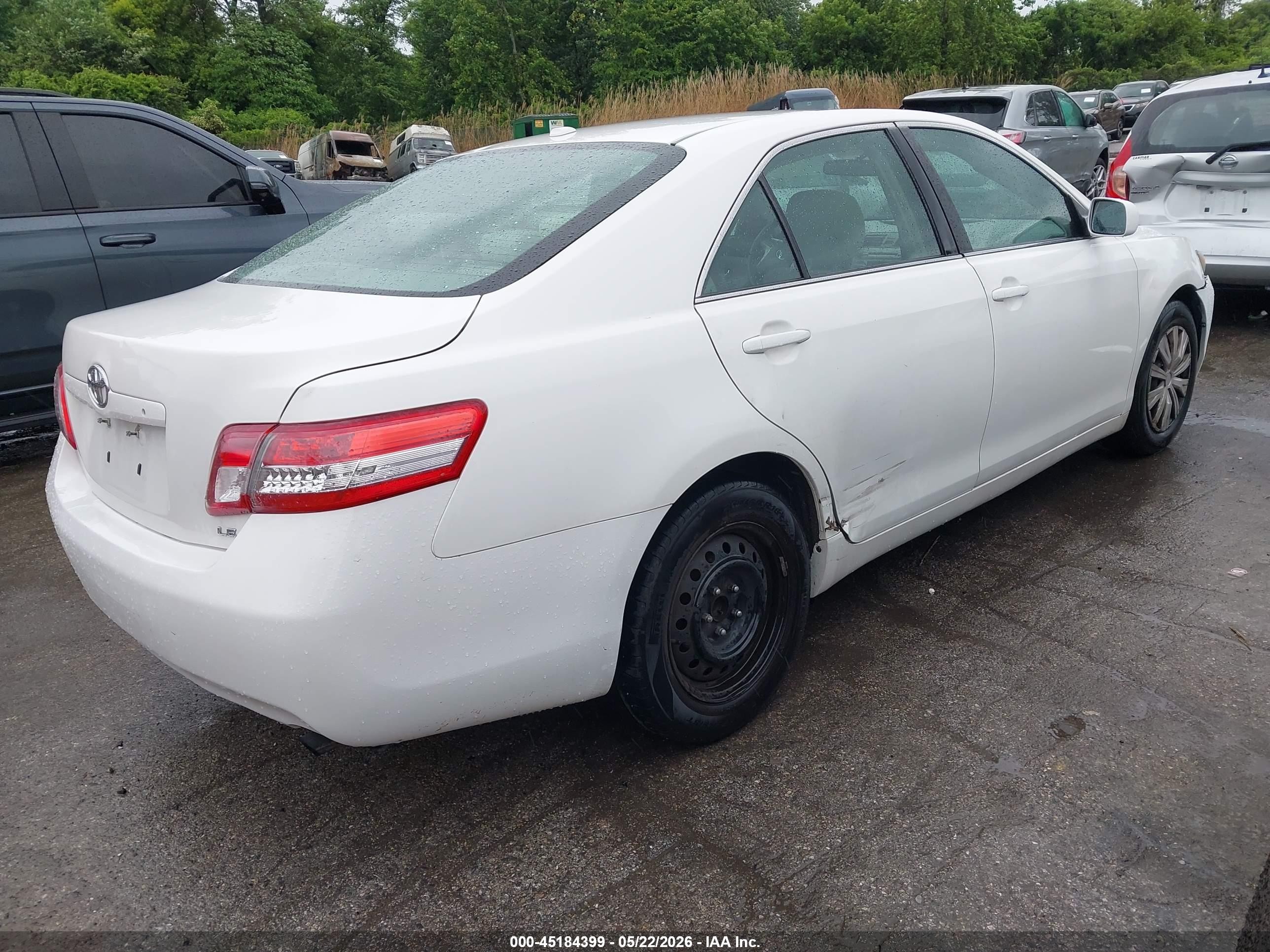 2010 Toyota Camry Le White vin: 4T1BF3EK9AU550600