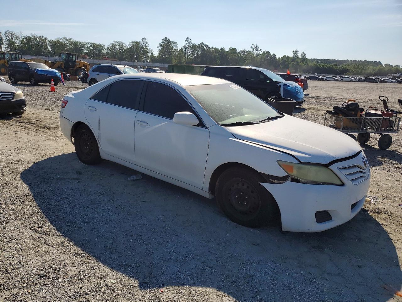 2010 Toyota Camry Le White vin: 4T1BF3EK9AU560379