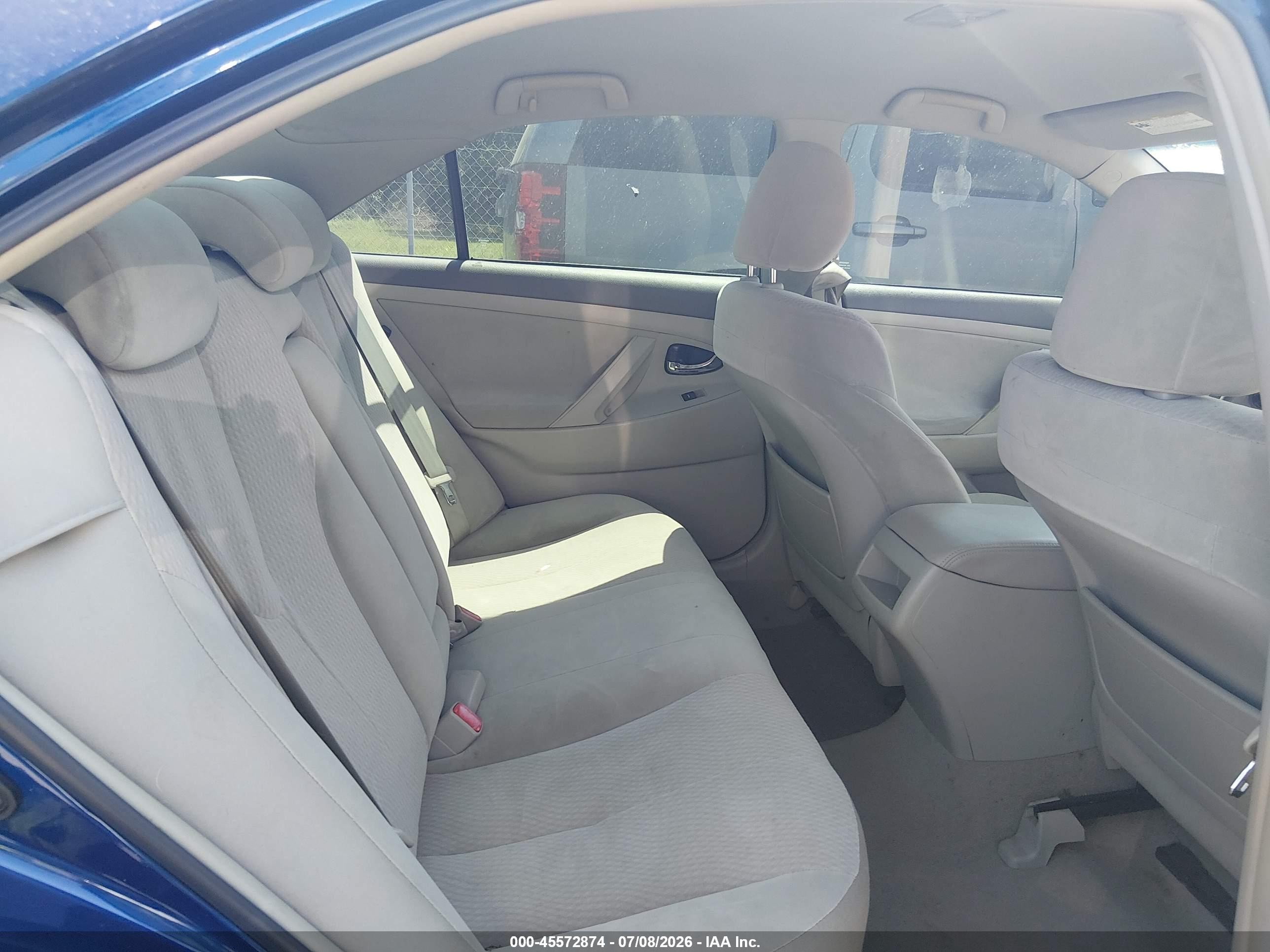 2010 Toyota Camry Le Blue vin: 4T1BF3EK9AU561063