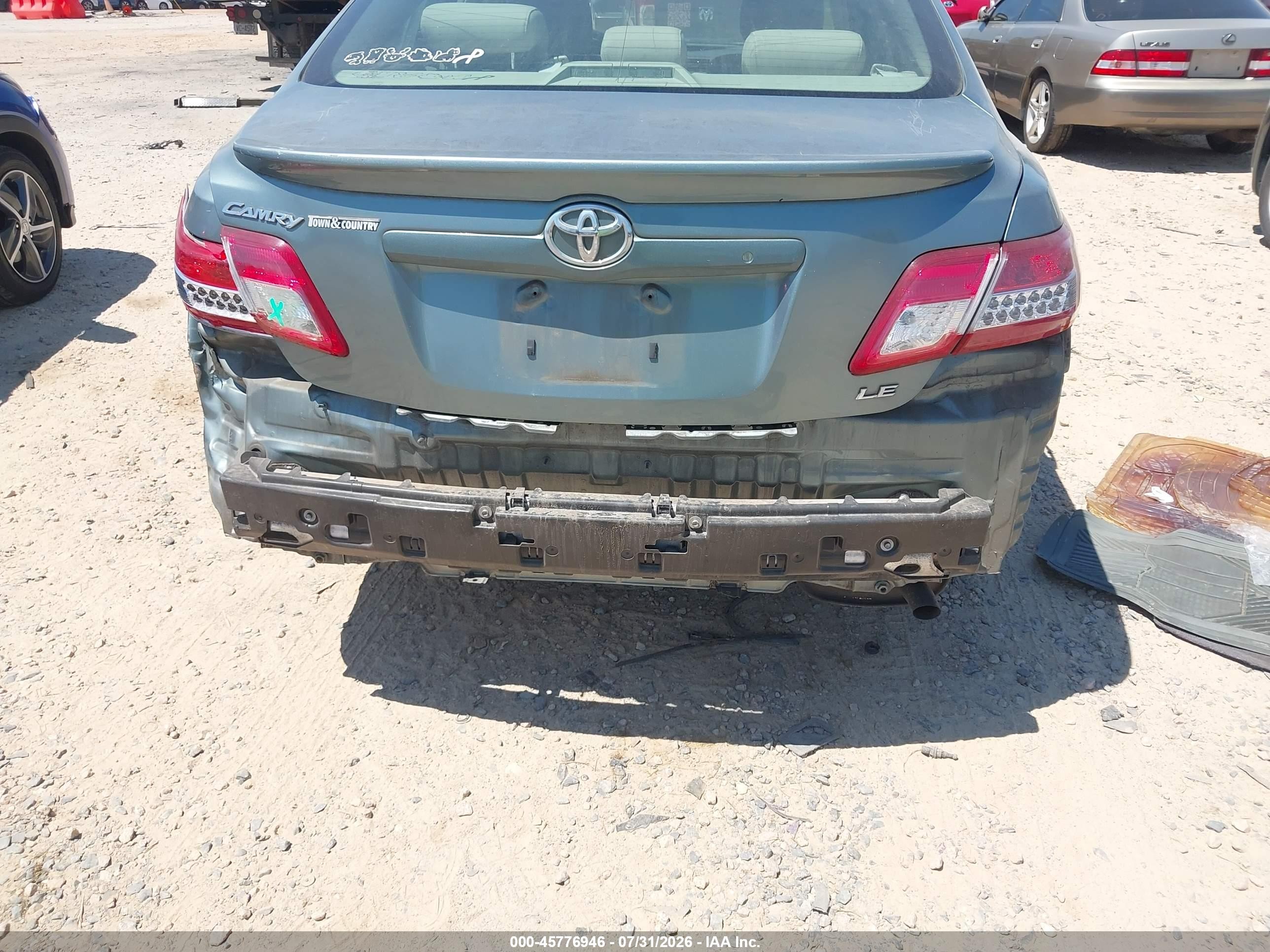 2010 Toyota Camry Le Green vin: 4T1BF3EK9AU575268