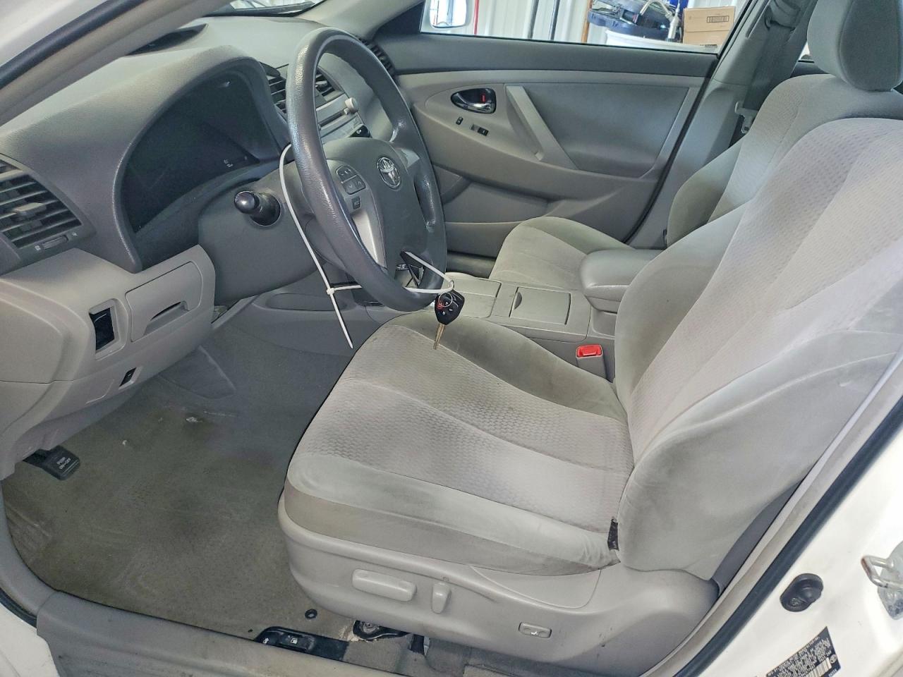 2010 Toyota Camry Le Белый vin: 4T1BF3EK9AU577893