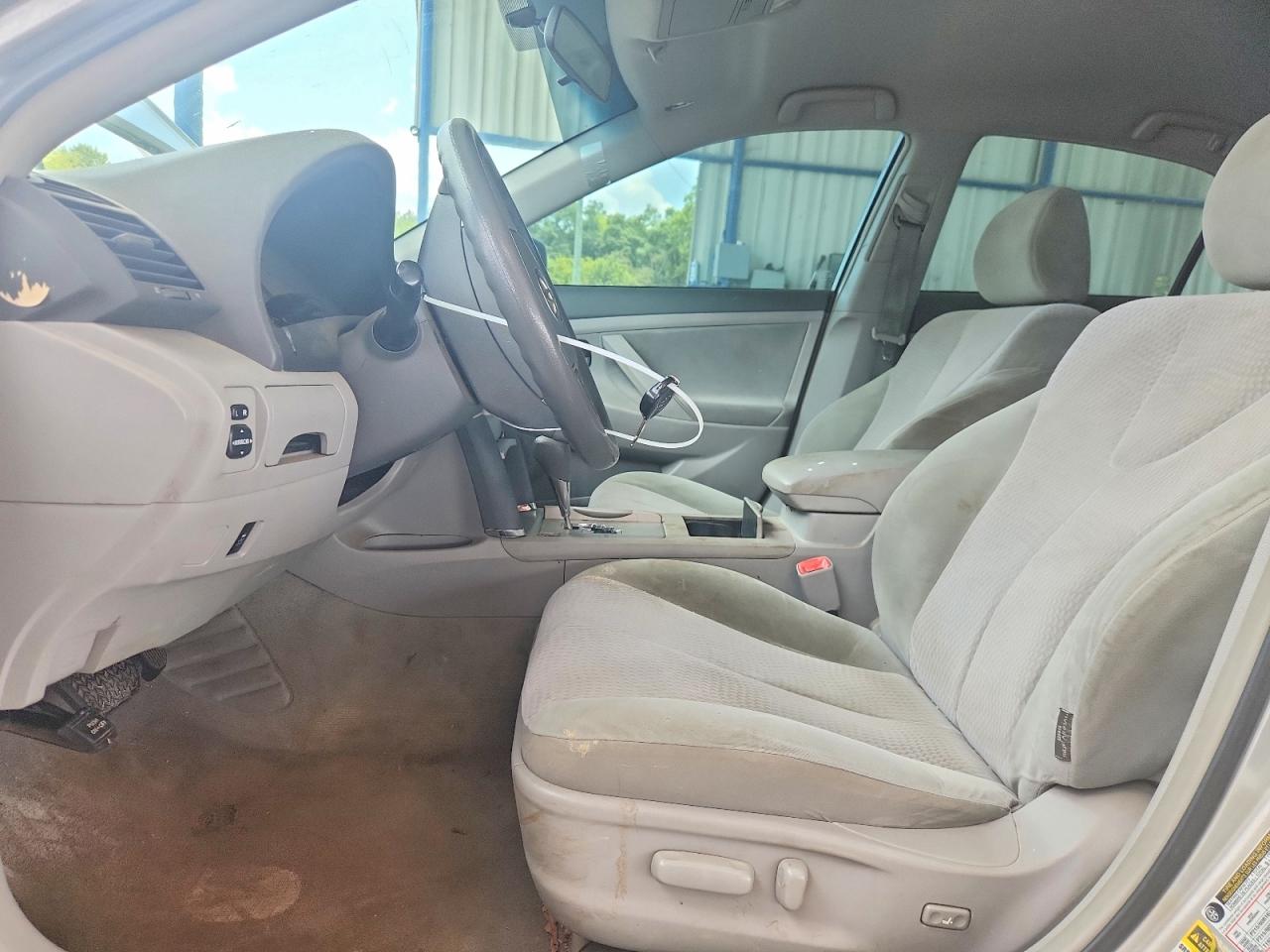 2011 Toyota Camry Le Серебряный vin: 4T1BF3EK9BU156600