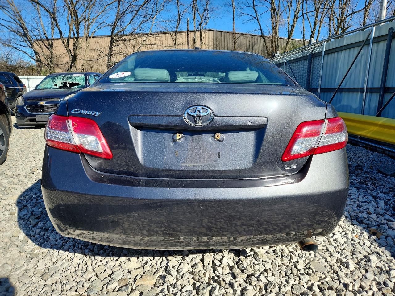 2011 Toyota Camry Le Gray vin: 4T1BF3EK9BU156712