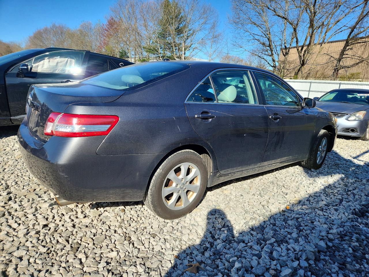 2011 Toyota Camry Le Gray vin: 4T1BF3EK9BU156712