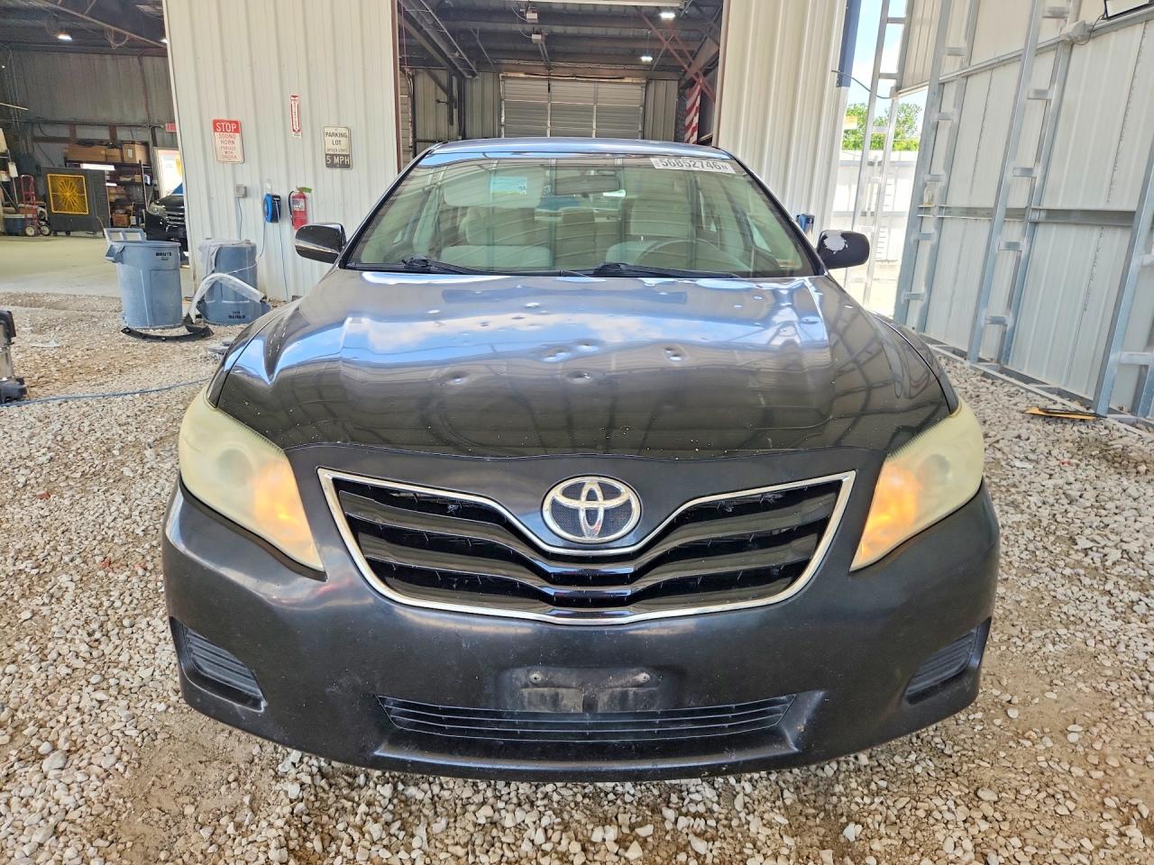 2011 Toyota Camry Le Black vin: 4T1BF3EK9BU185255
