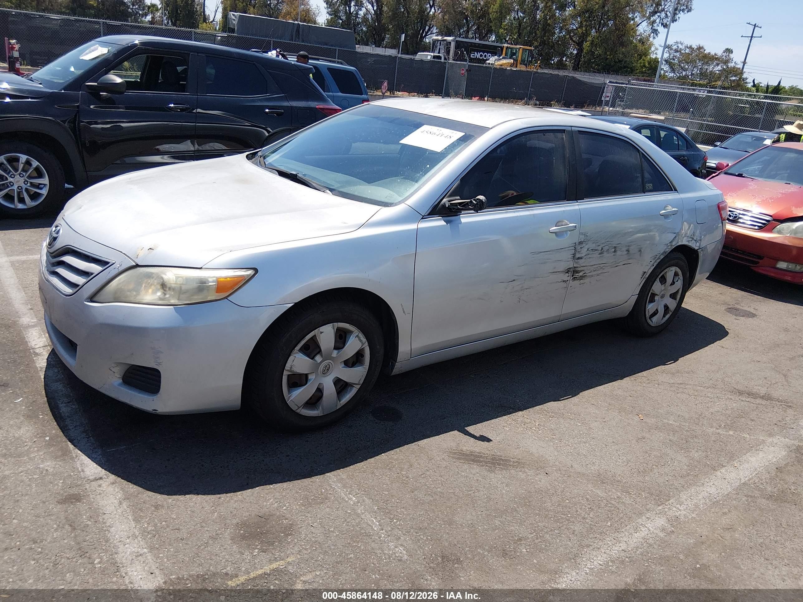 2011 Toyota Camry Le Gray vin: 4T1BF3EK9BU189466