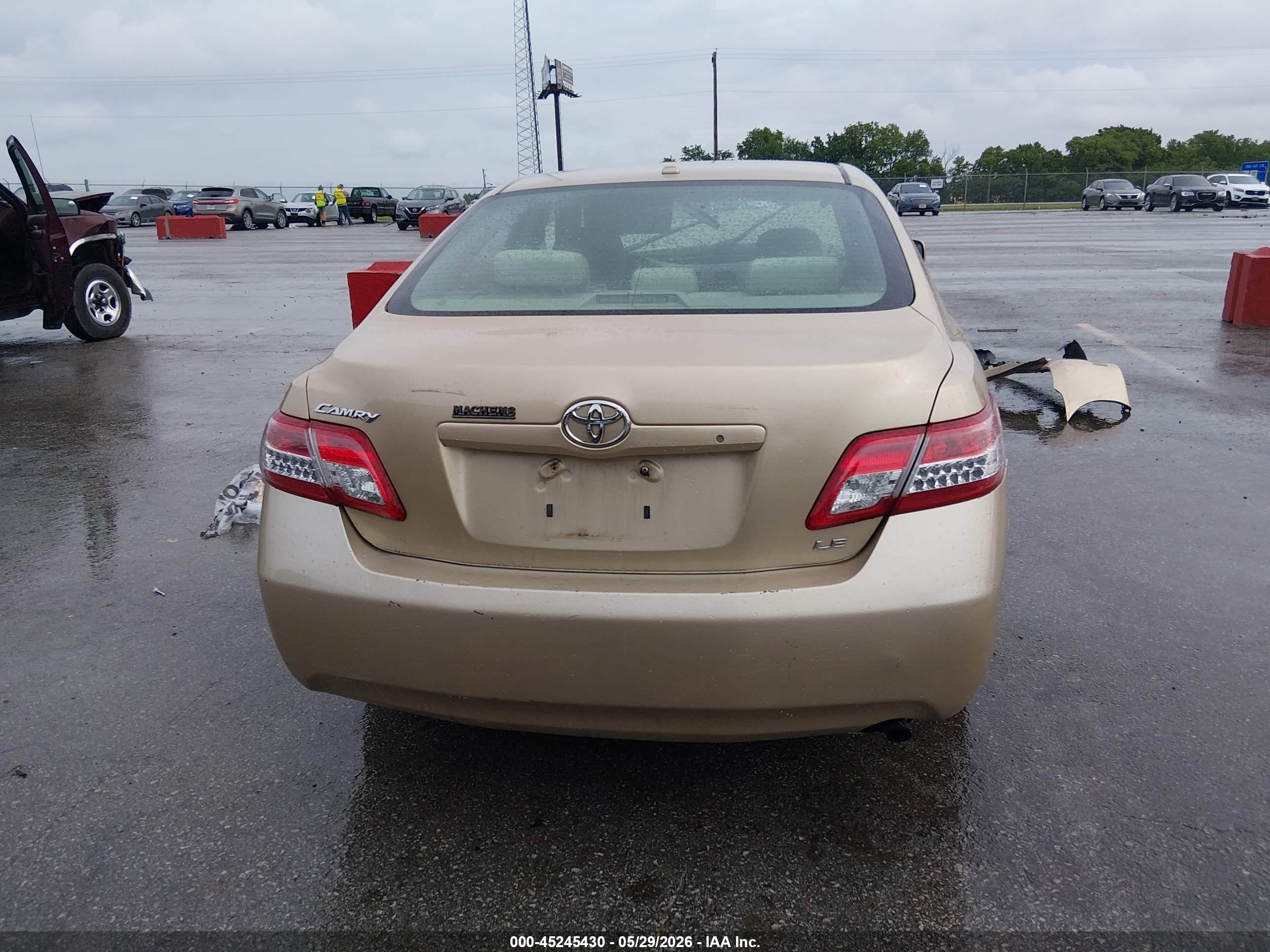 2011 Toyota Camry Le Beige vin: 4T1BF3EK9BU198412