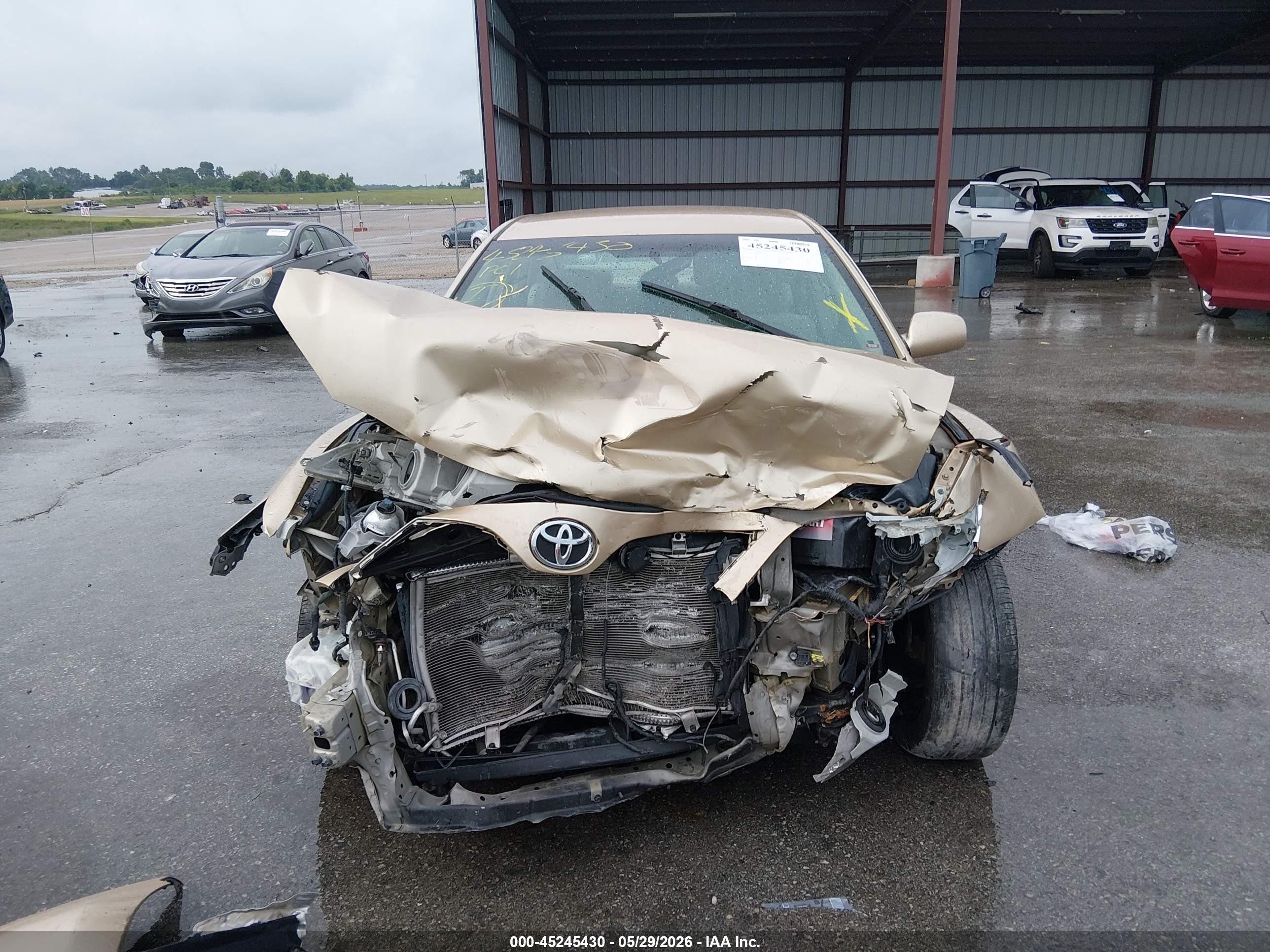 2011 Toyota Camry Le Beige vin: 4T1BF3EK9BU198412