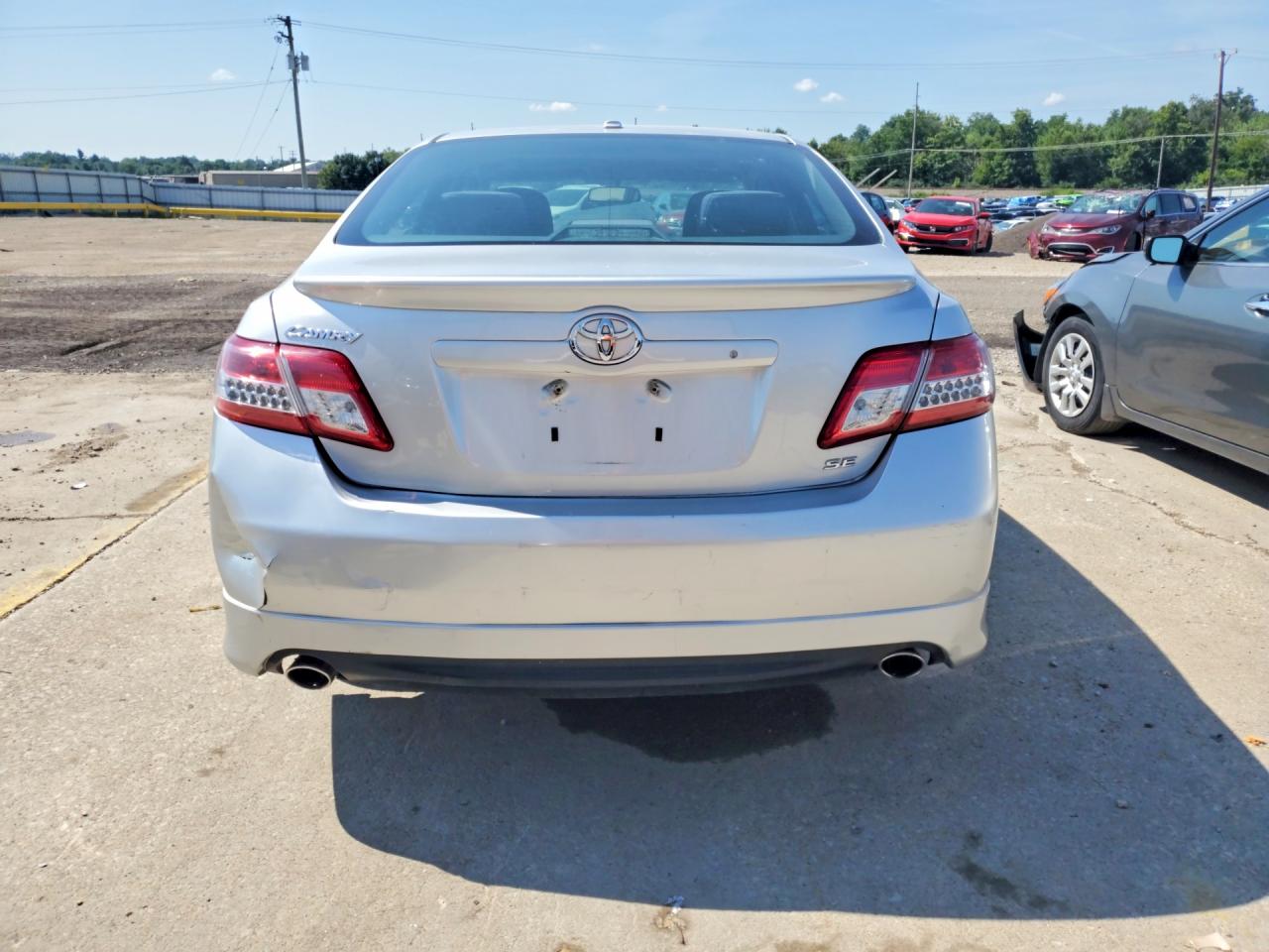 2011 Toyota Camry Se Silver vin: 4T1BF3EK9BU198958