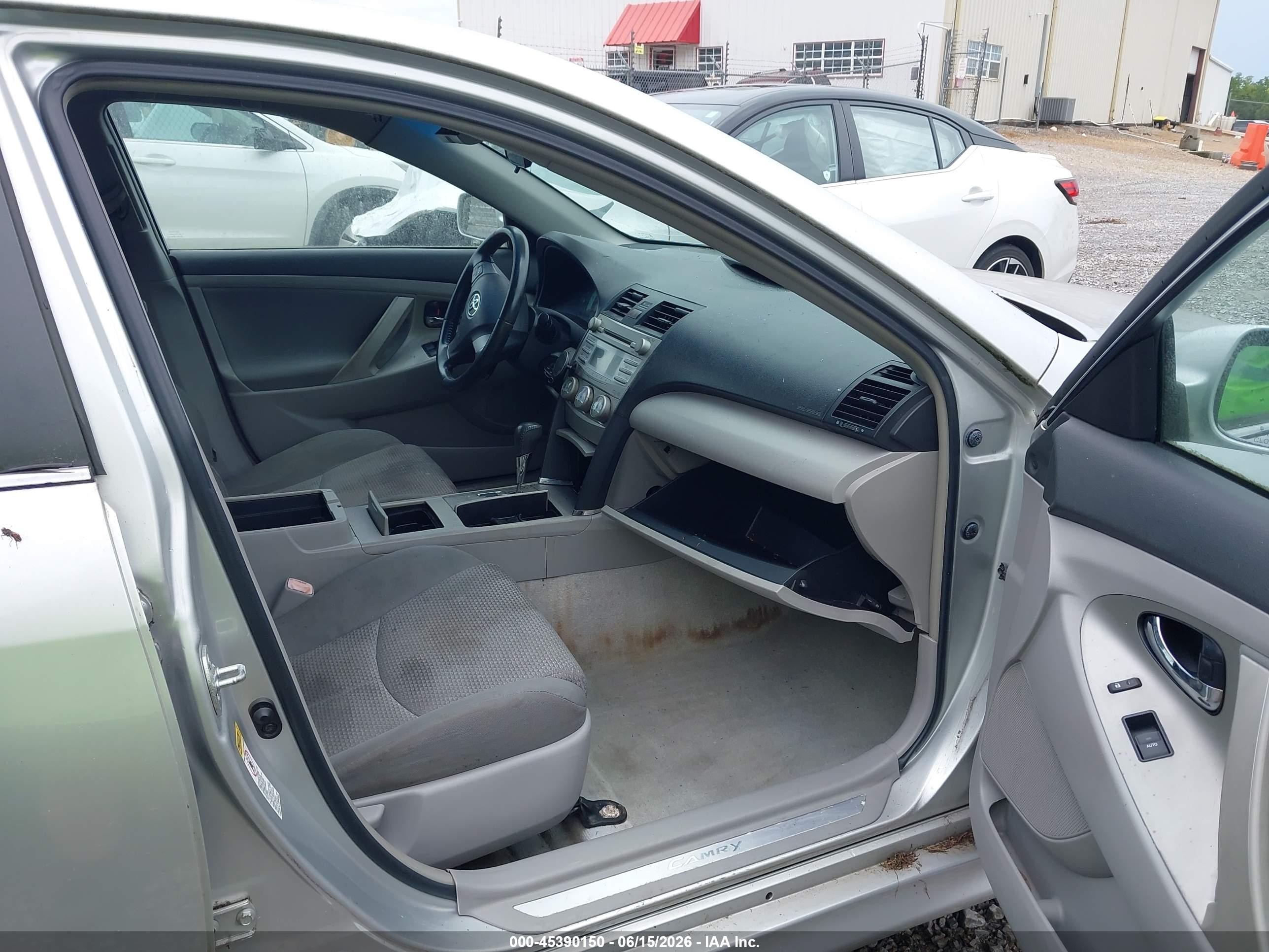 2011 Toyota Camry Se Серебряный vin: 4T1BF3EK9BU205360