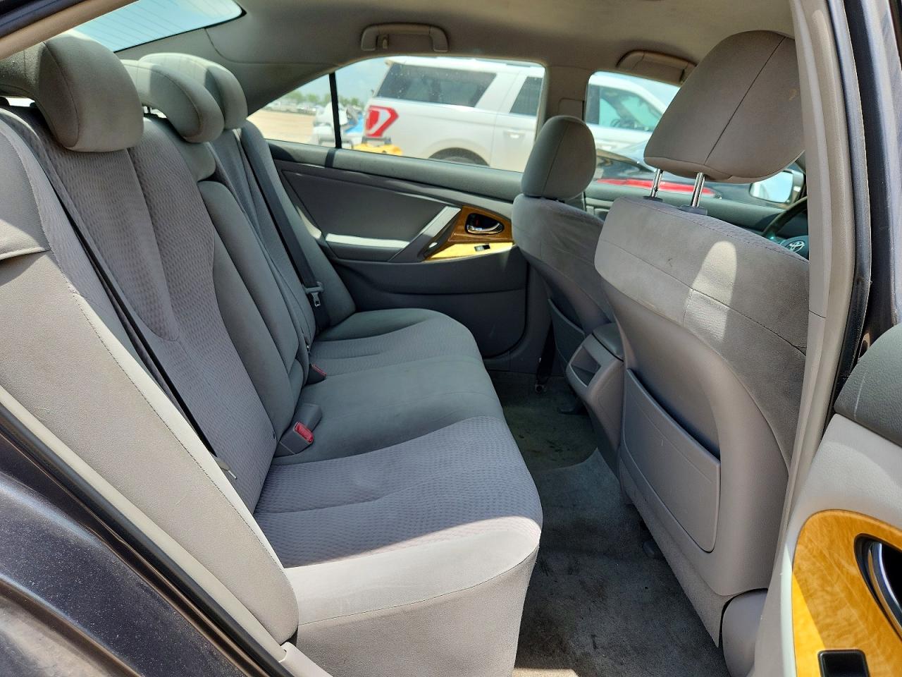 2011 Toyota Camry Le Gray vin: 4T1BF3EK9BU220652