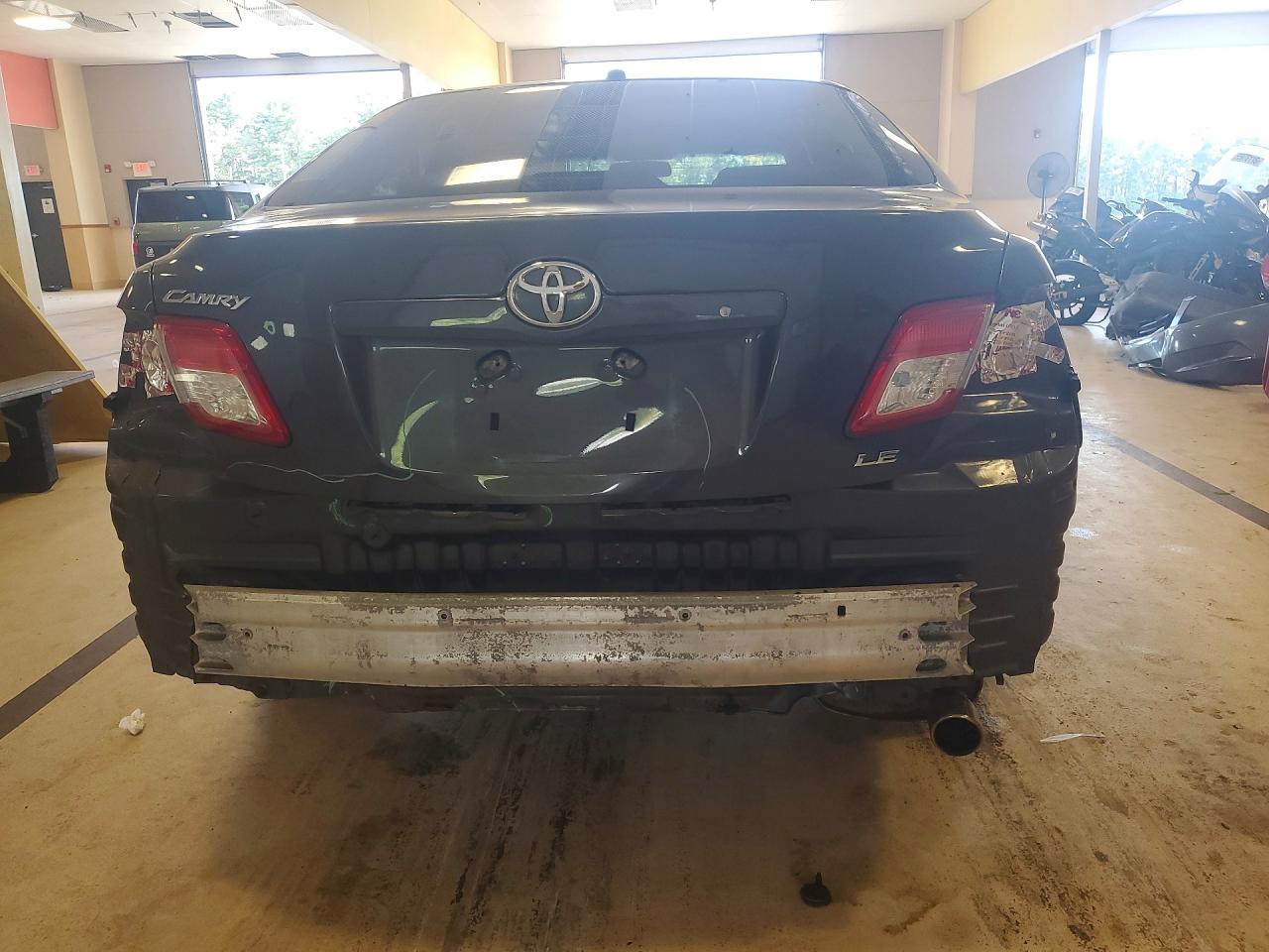 2011 Toyota Camry Le Gray vin: 4T1BF3EK9BU221249