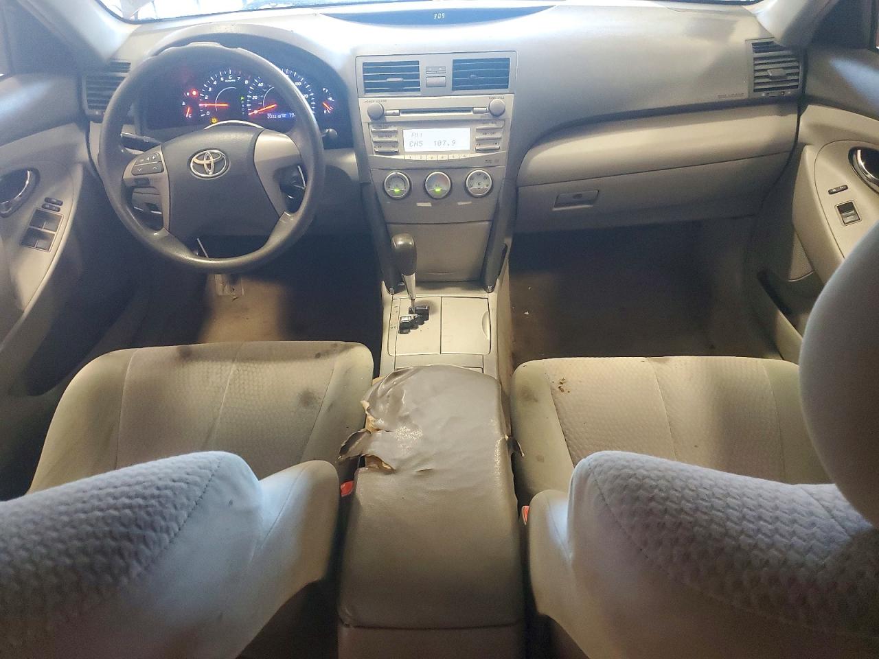 2011 Toyota Camry Le Gray vin: 4T1BF3EK9BU221249