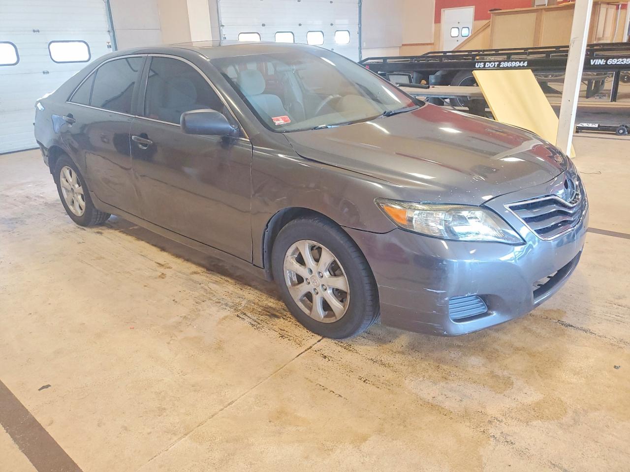 2011 Toyota Camry Le Gray vin: 4T1BF3EK9BU221249