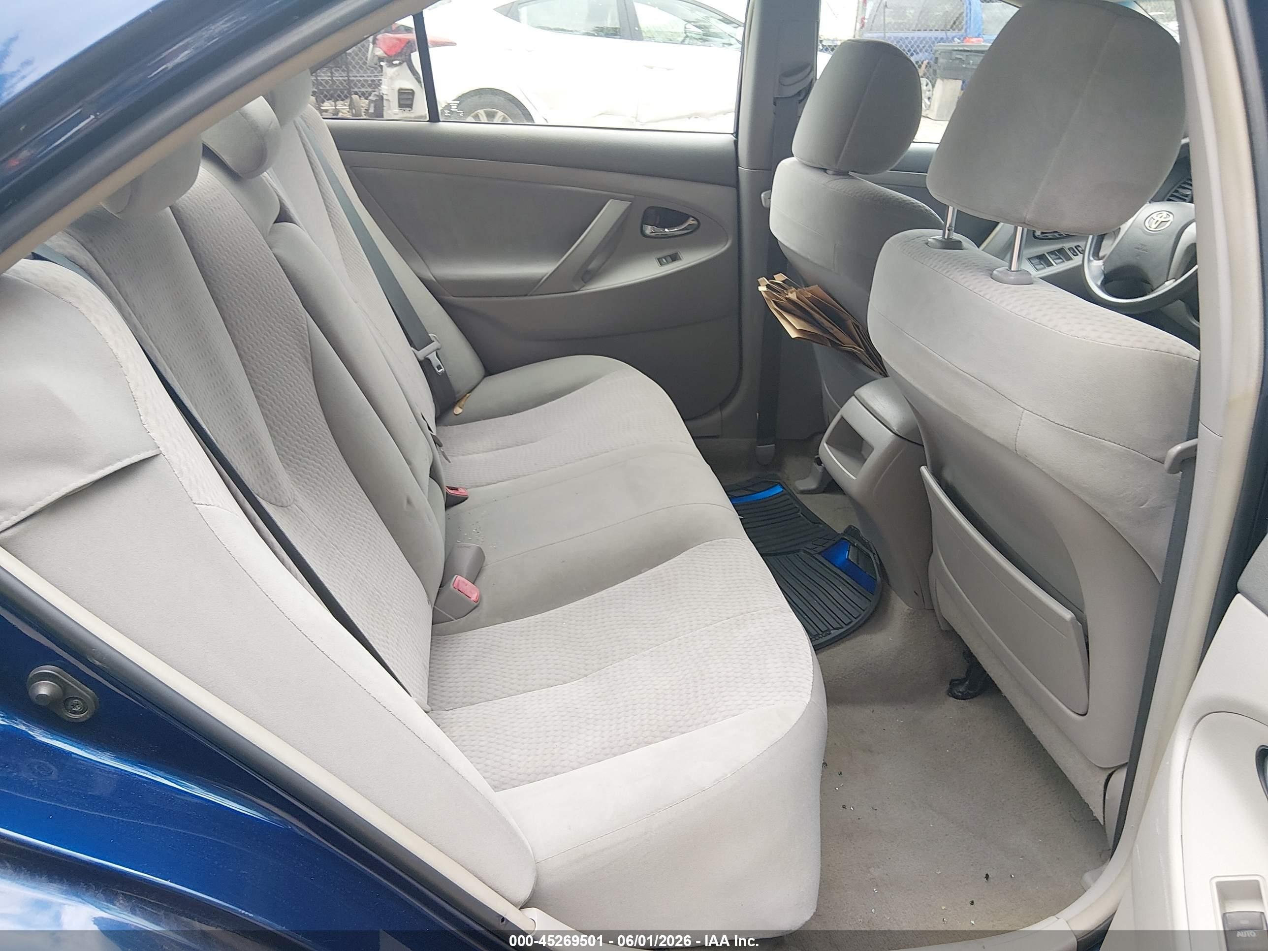 2011 Toyota Camry Le Blue vin: 4T1BF3EK9BU585333