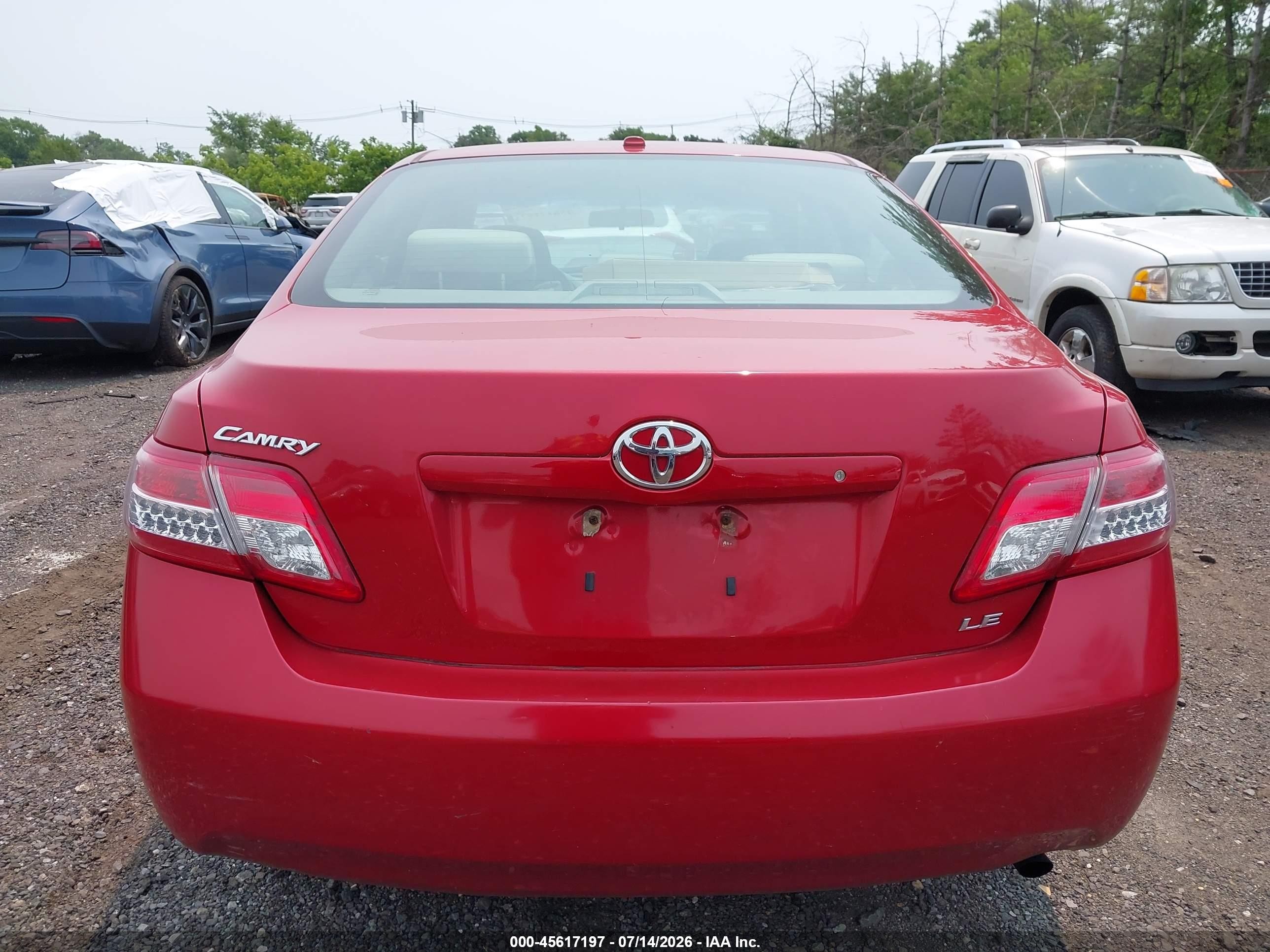 2011 Toyota Camry Le Red vin: 4T1BF3EK9BU604138